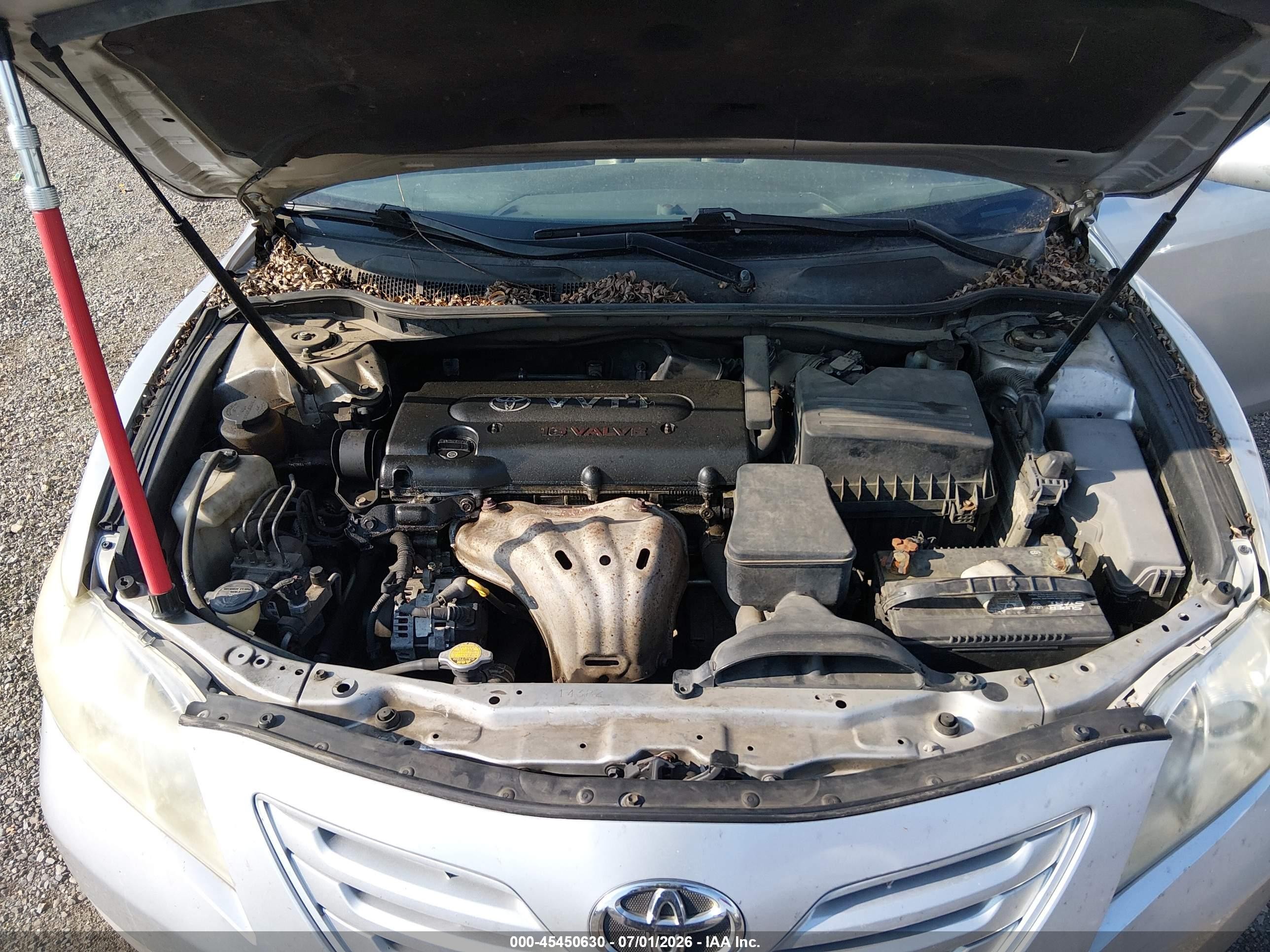 2008 Toyota Camry Le Silver vin: 4T4BE46KX8R015265