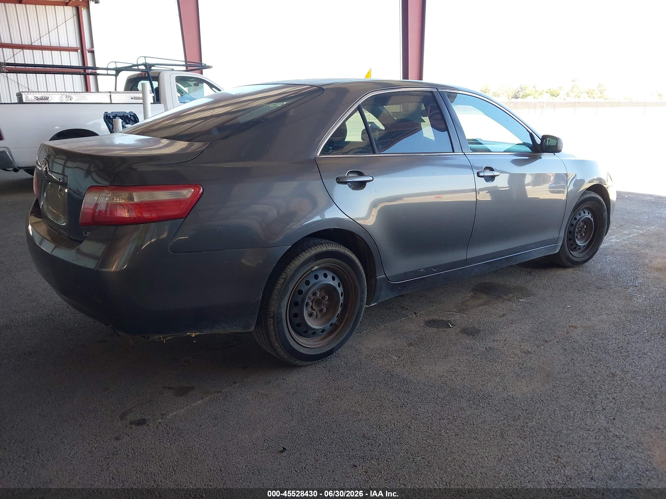 2008 Toyota Camry Le Gray vin: 4T4BE46KX8R038531