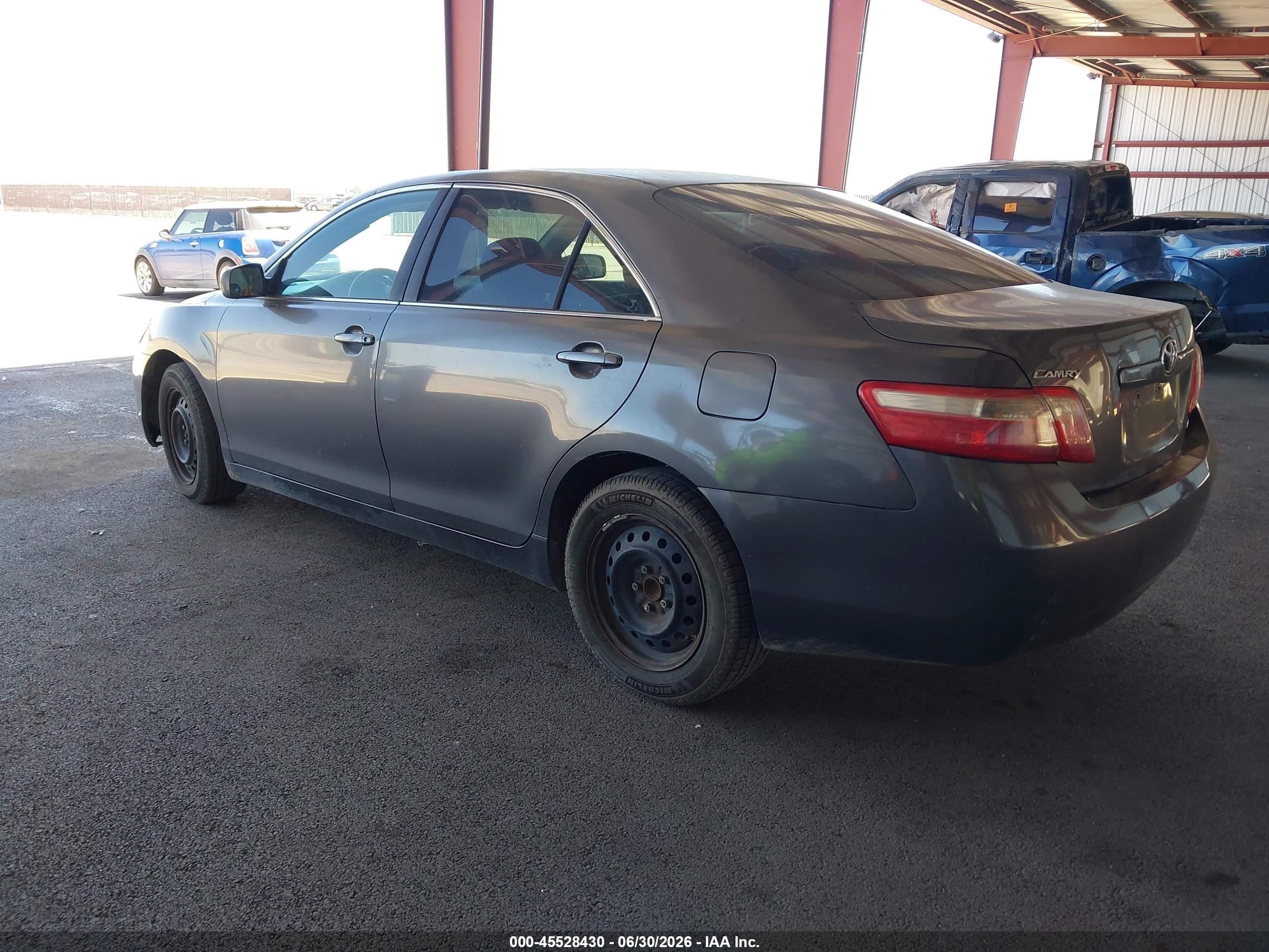 2008 Toyota Camry Le Gray vin: 4T4BE46KX8R038531