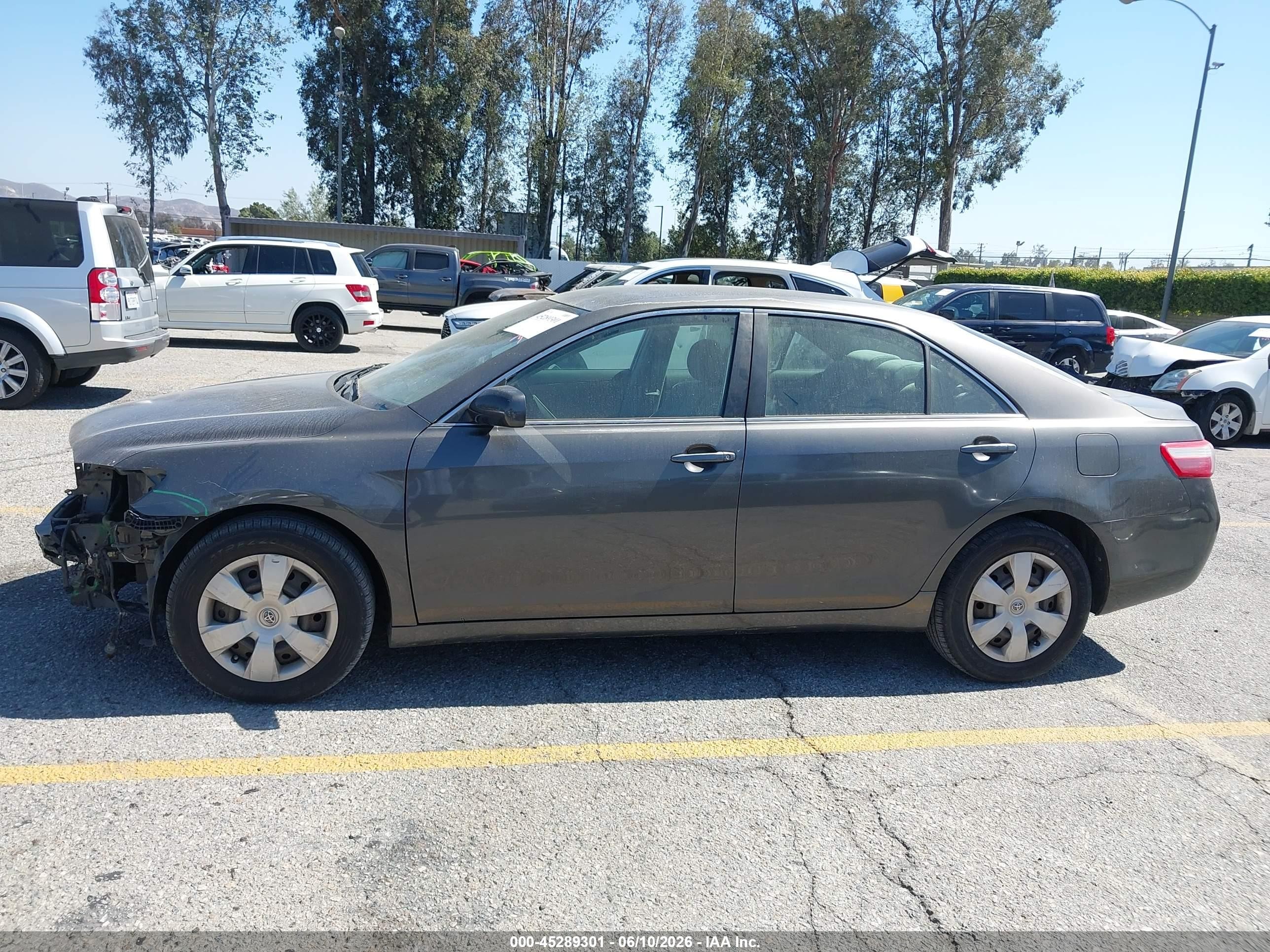 2008 Toyota Camry Le Gray vin: 4T4BE46KX8R046998