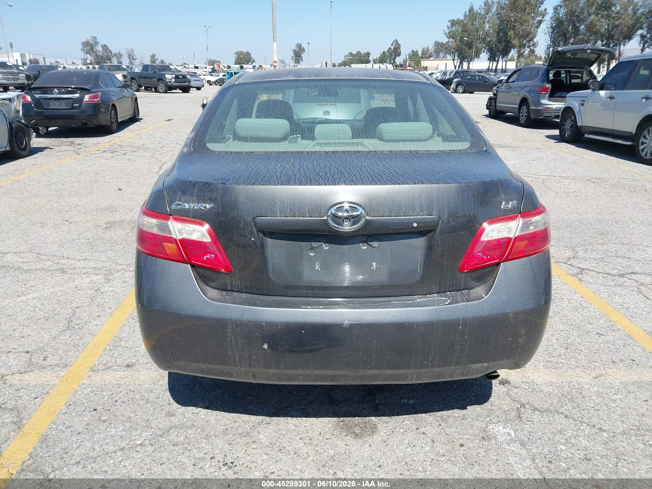 2008 Toyota Camry Le Gray vin: 4T4BE46KX8R046998