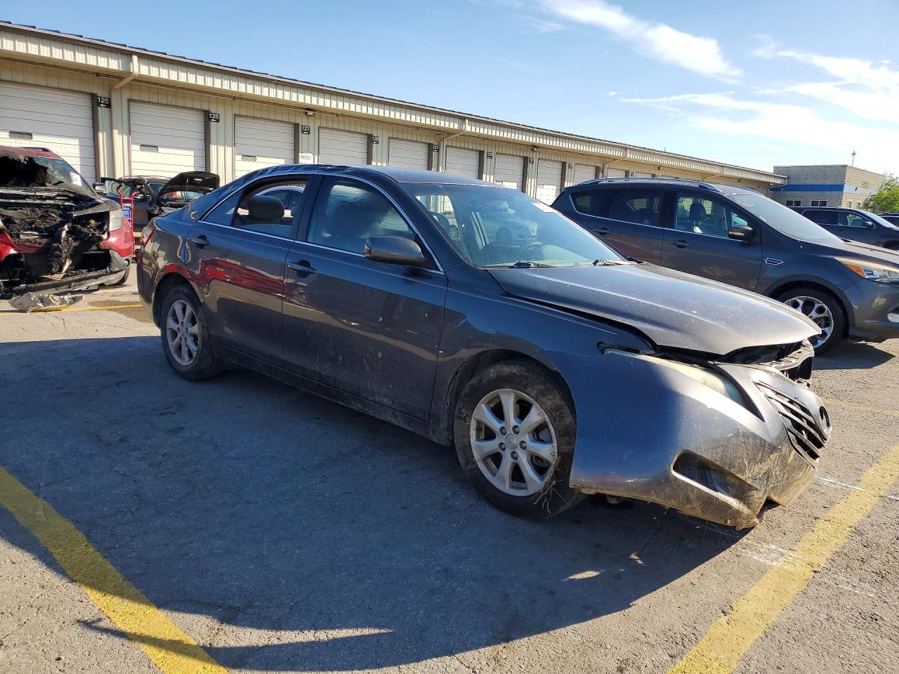 2009 Toyota Camry Le Gray vin: 4T4BE46KX9R049434