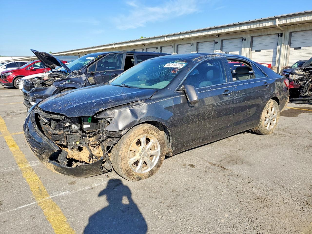 2009 Toyota Camry Le Gray vin: 4T4BE46KX9R049434