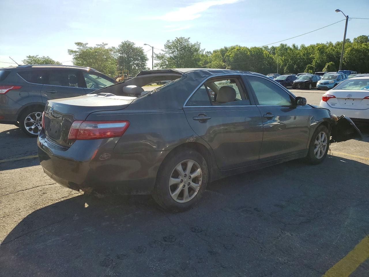 2009 Toyota Camry Le Gray vin: 4T4BE46KX9R049434