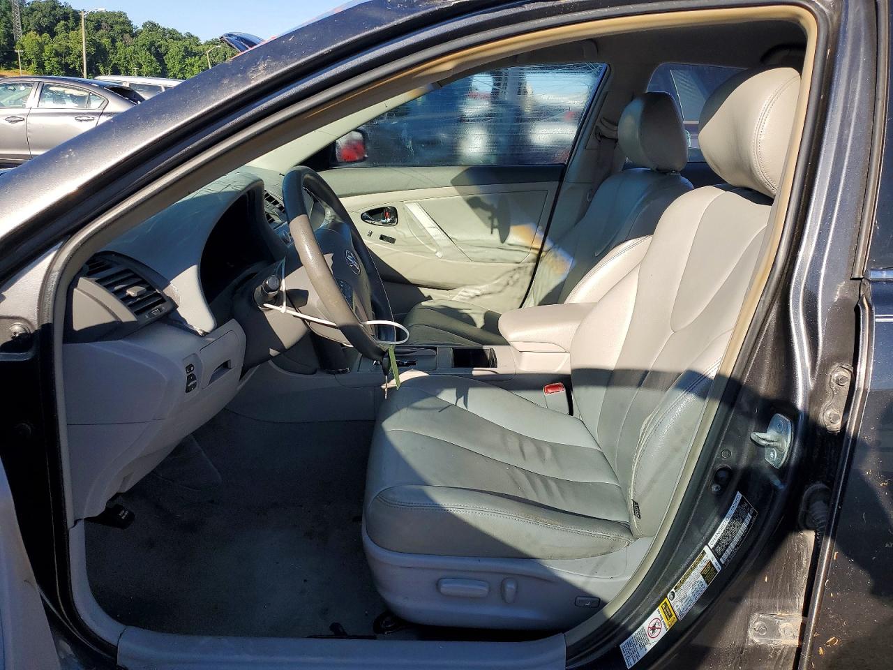 2009 Toyota Camry Le Gray vin: 4T4BE46KX9R049434