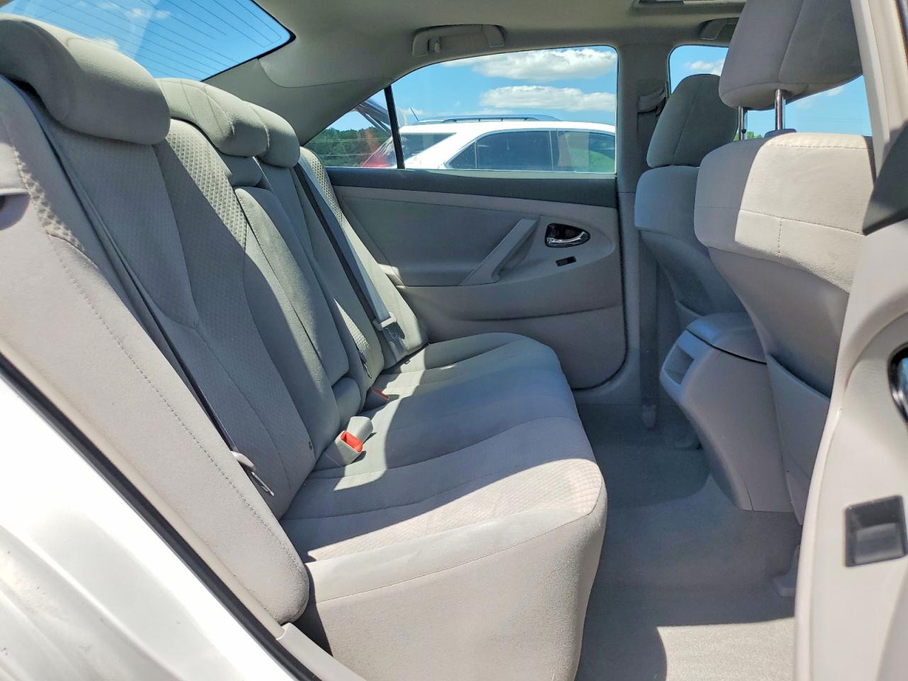 2009 Toyota Camry Le White vin: 4T4BE46KX9R056688