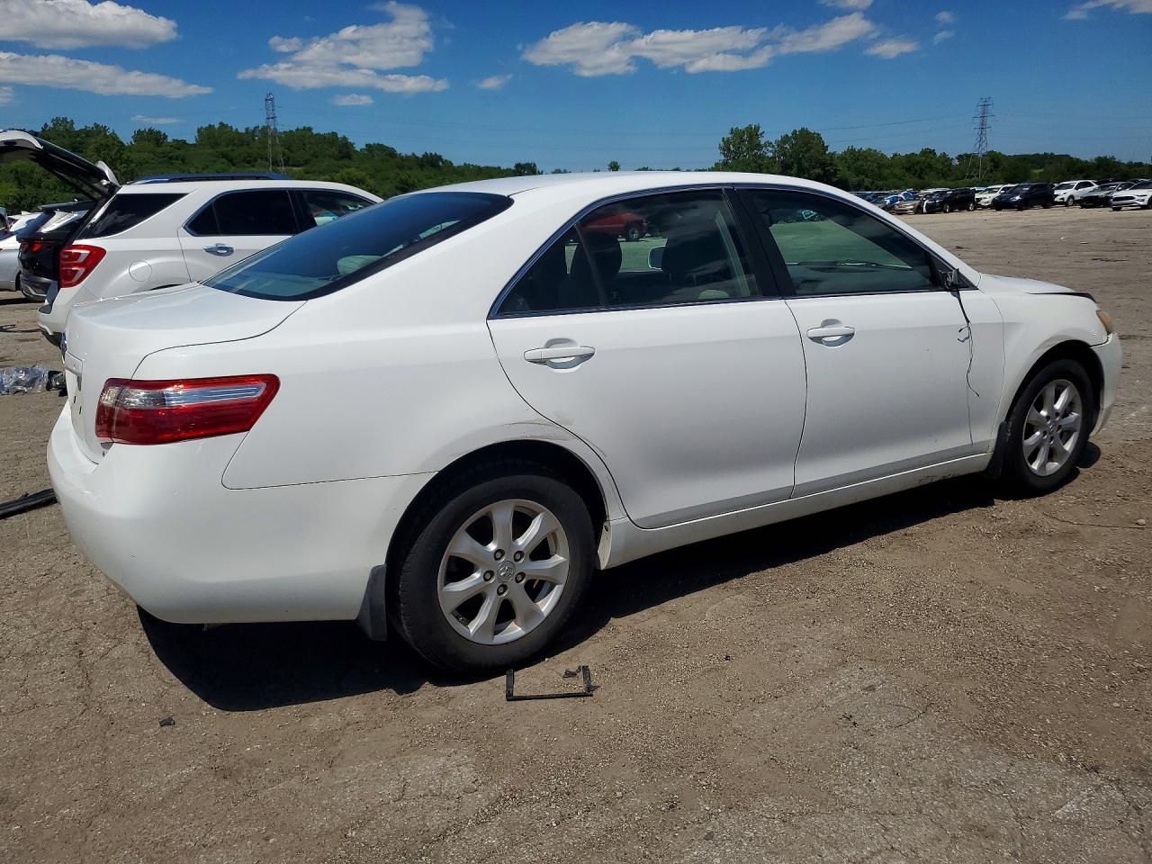 2009 Toyota Camry Le White vin: 4T4BE46KX9R056688