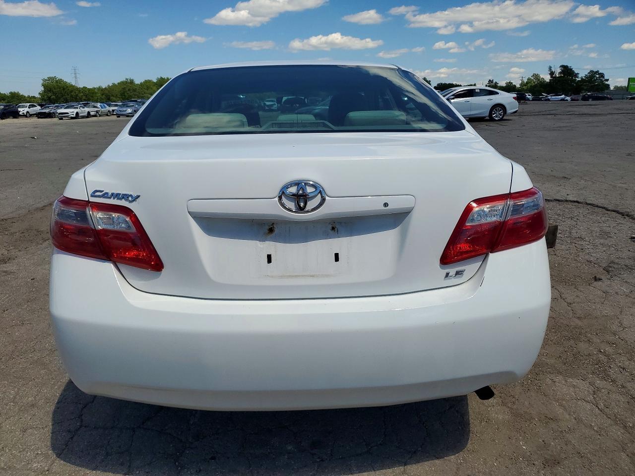 2009 Toyota Camry Le White vin: 4T4BE46KX9R056688