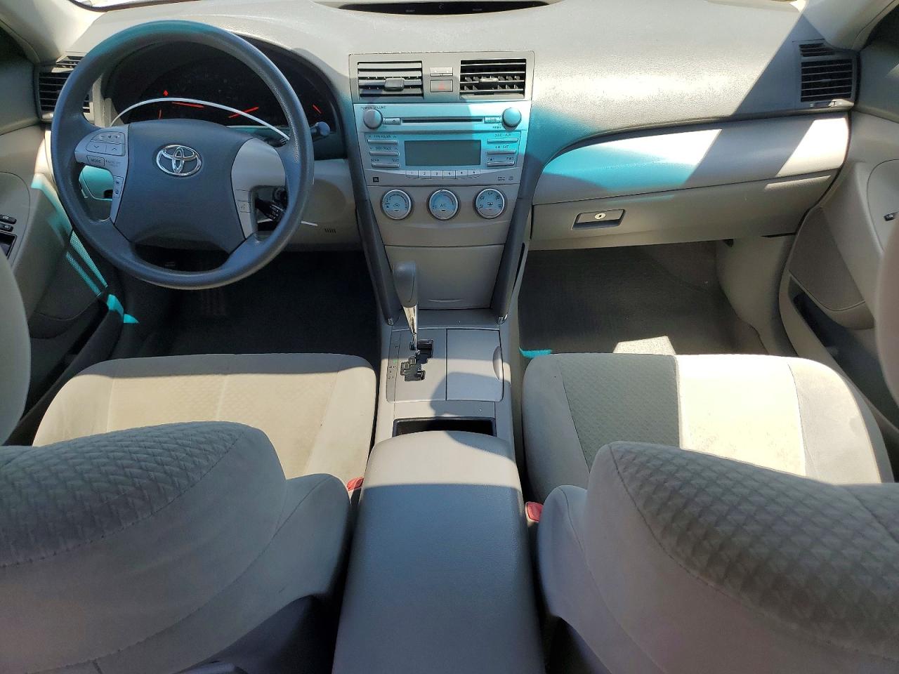 2009 Toyota Camry Le White vin: 4T4BE46KX9R056688