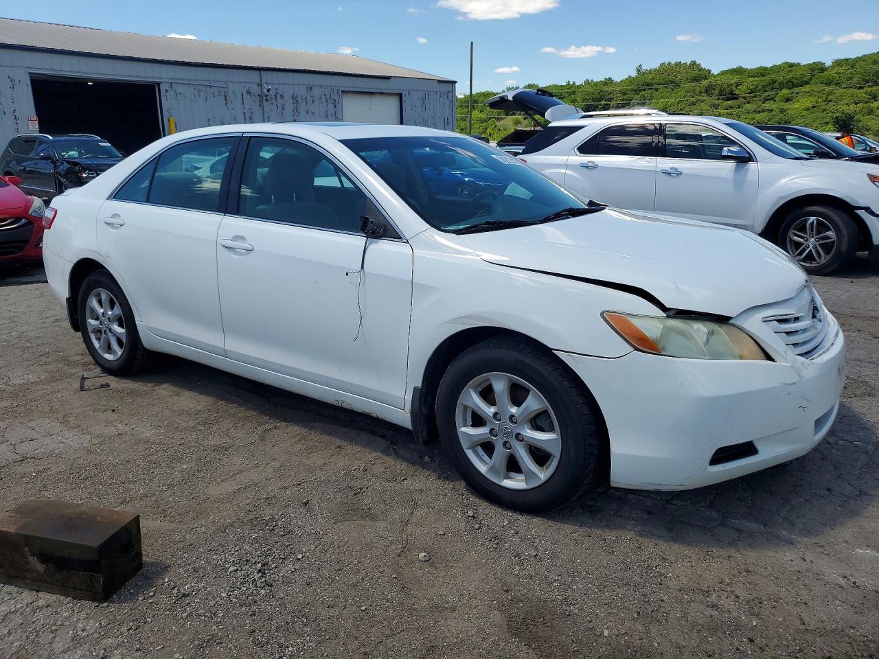2009 Toyota Camry Le White vin: 4T4BE46KX9R056688