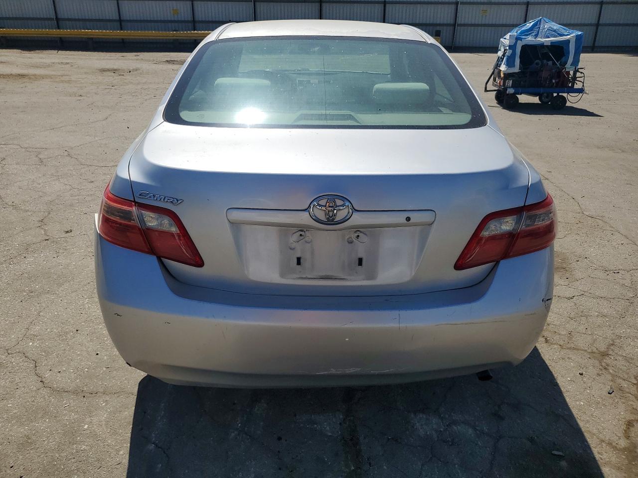 2009 Toyota Camry Base Silver vin: 4T4BE46KX9R068548