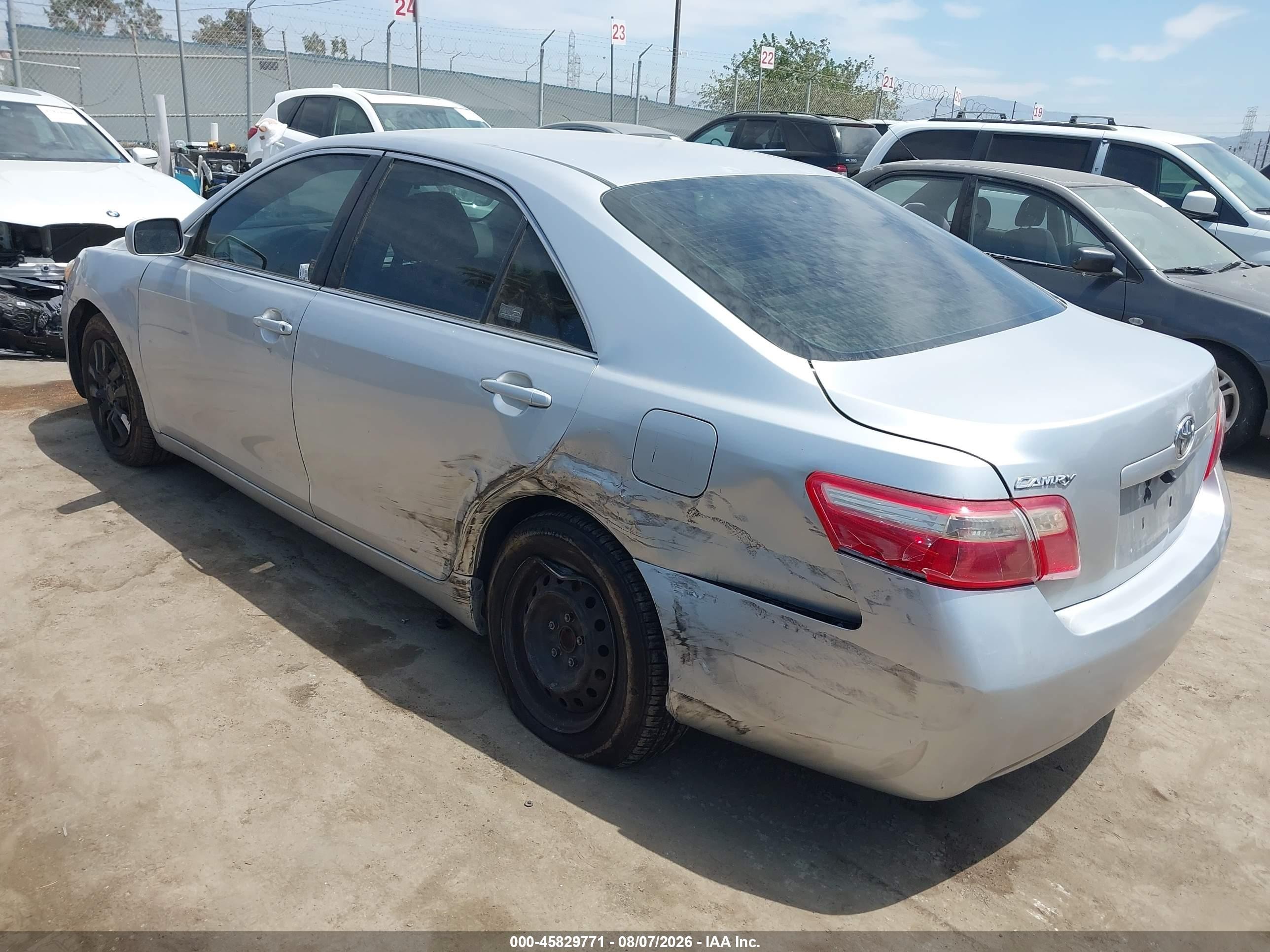 2009 Toyota Camry Le Silver vin: 4T4BE46KX9R077170