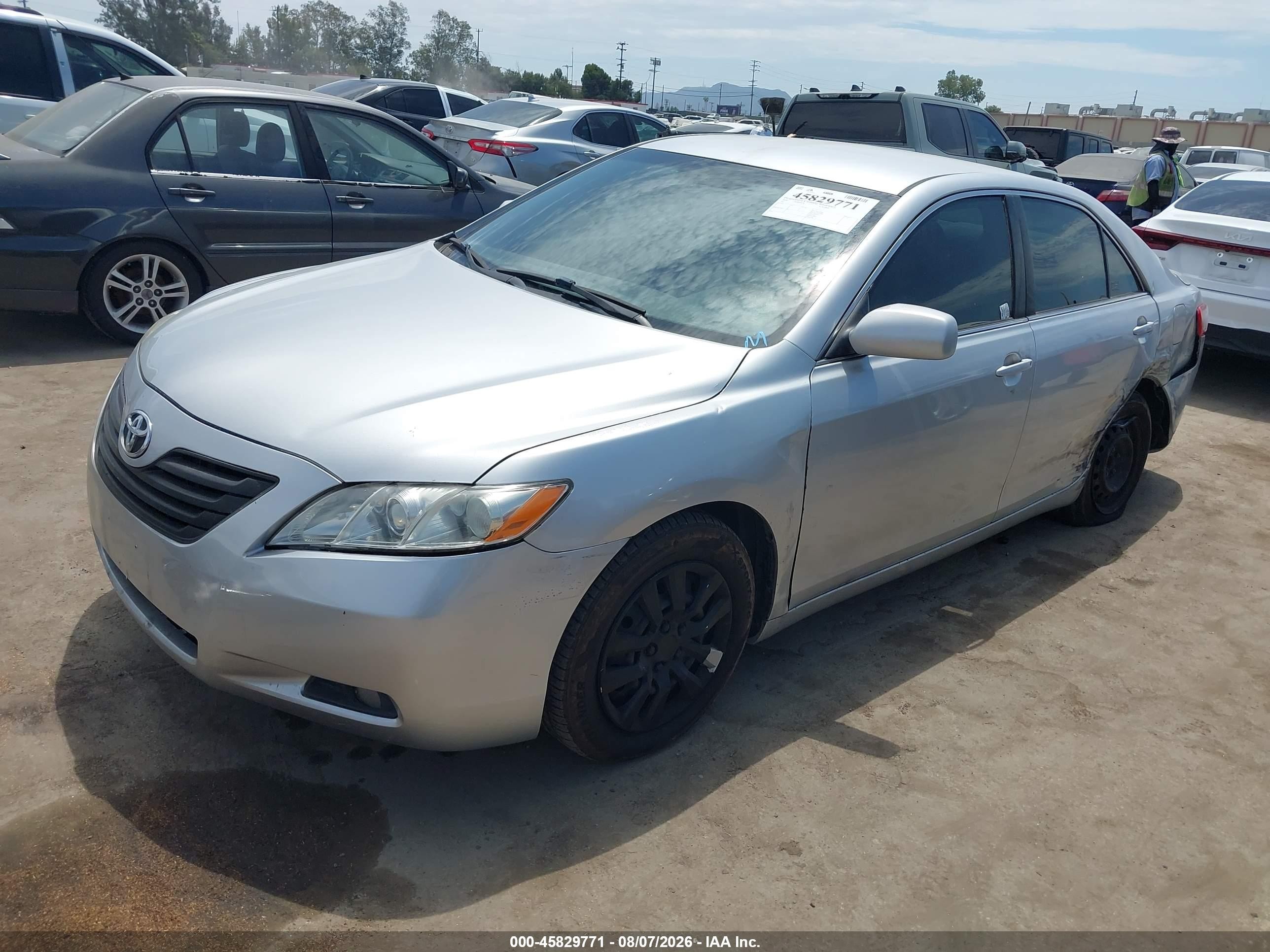 2009 Toyota Camry Le Silver vin: 4T4BE46KX9R077170