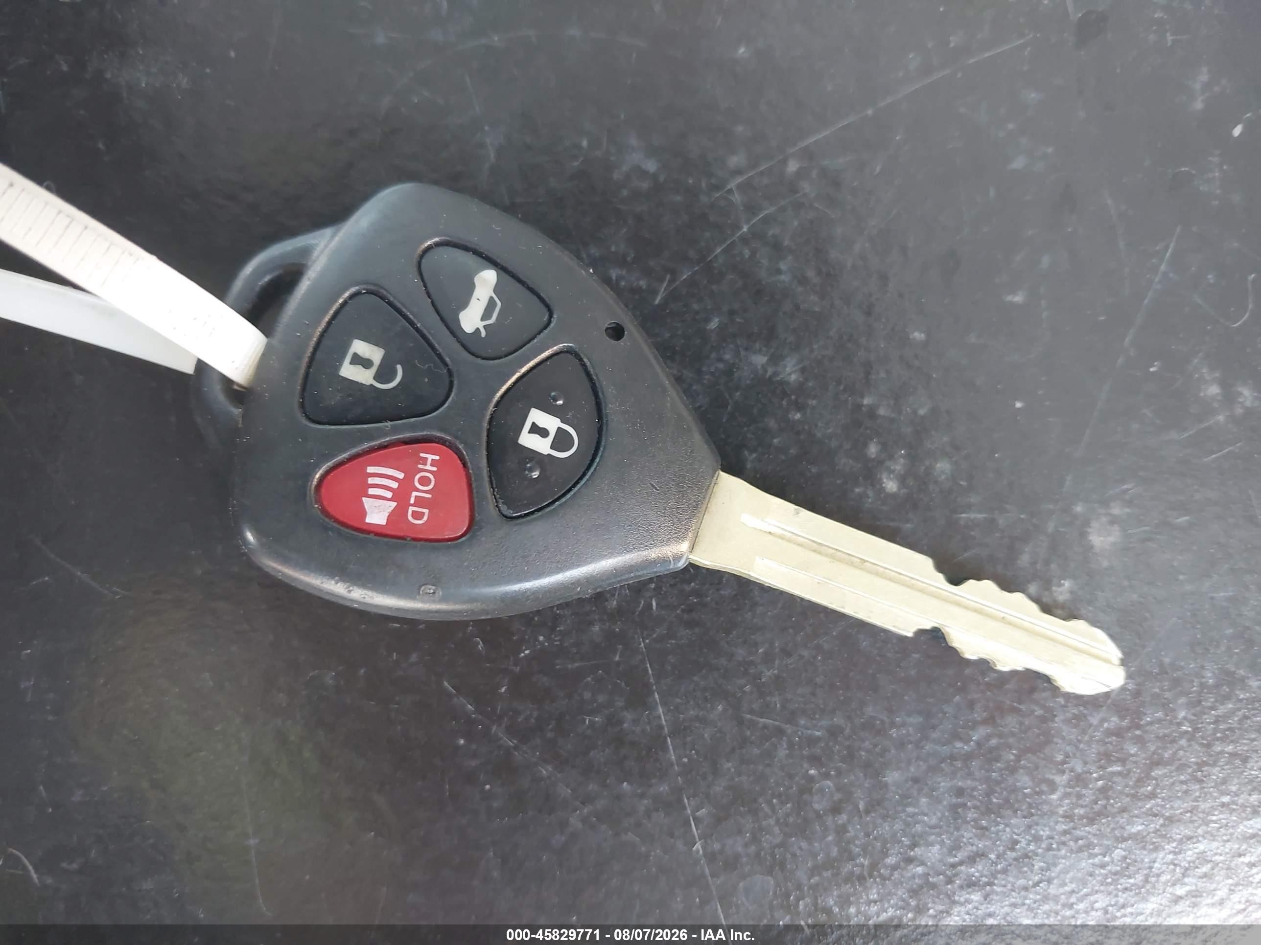 2009 Toyota Camry Le Silver vin: 4T4BE46KX9R077170