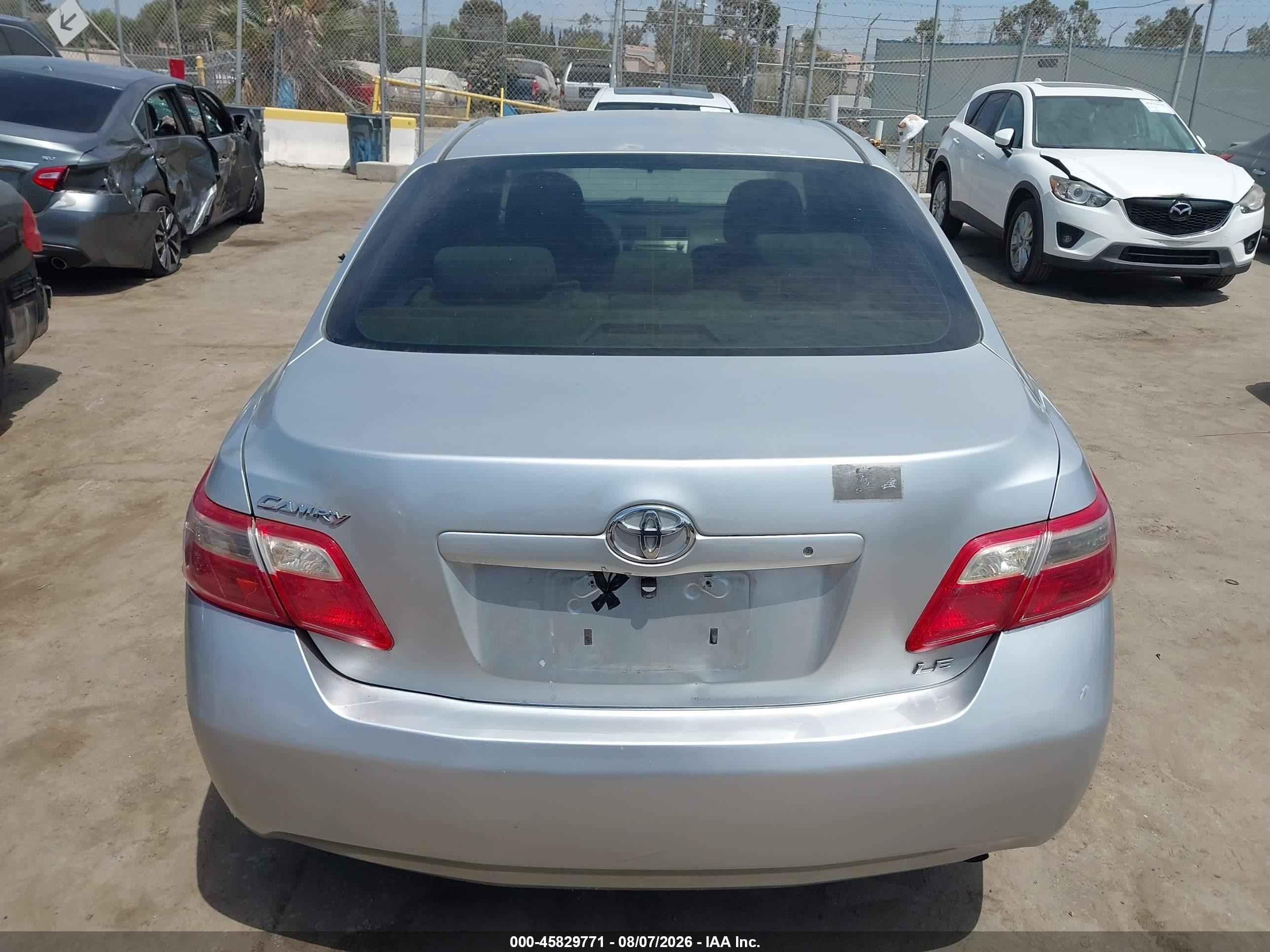 2009 Toyota Camry Le Silver vin: 4T4BE46KX9R077170