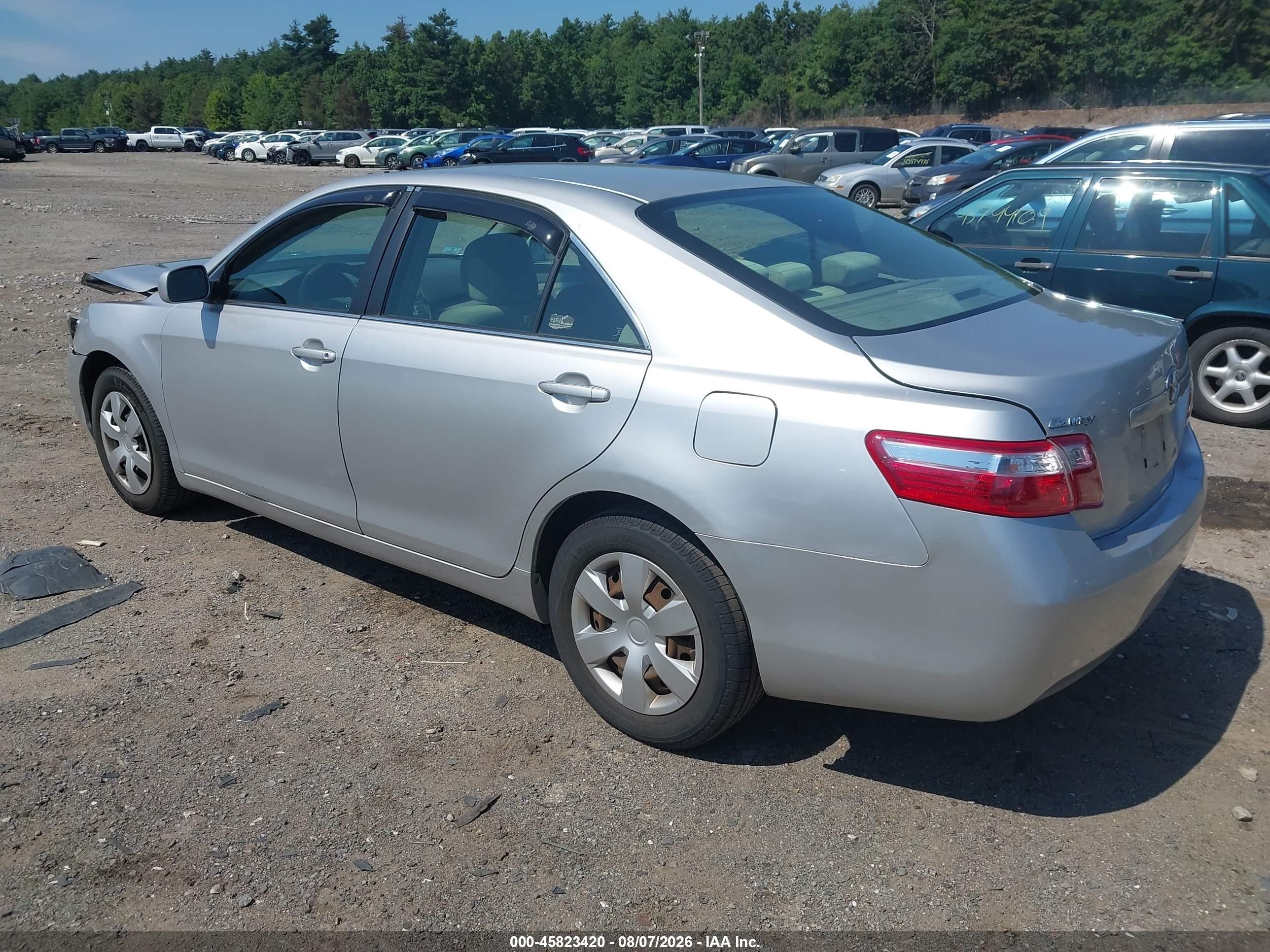 2009 Toyota Camry Le Silver vin: 4T4BE46KX9R087844