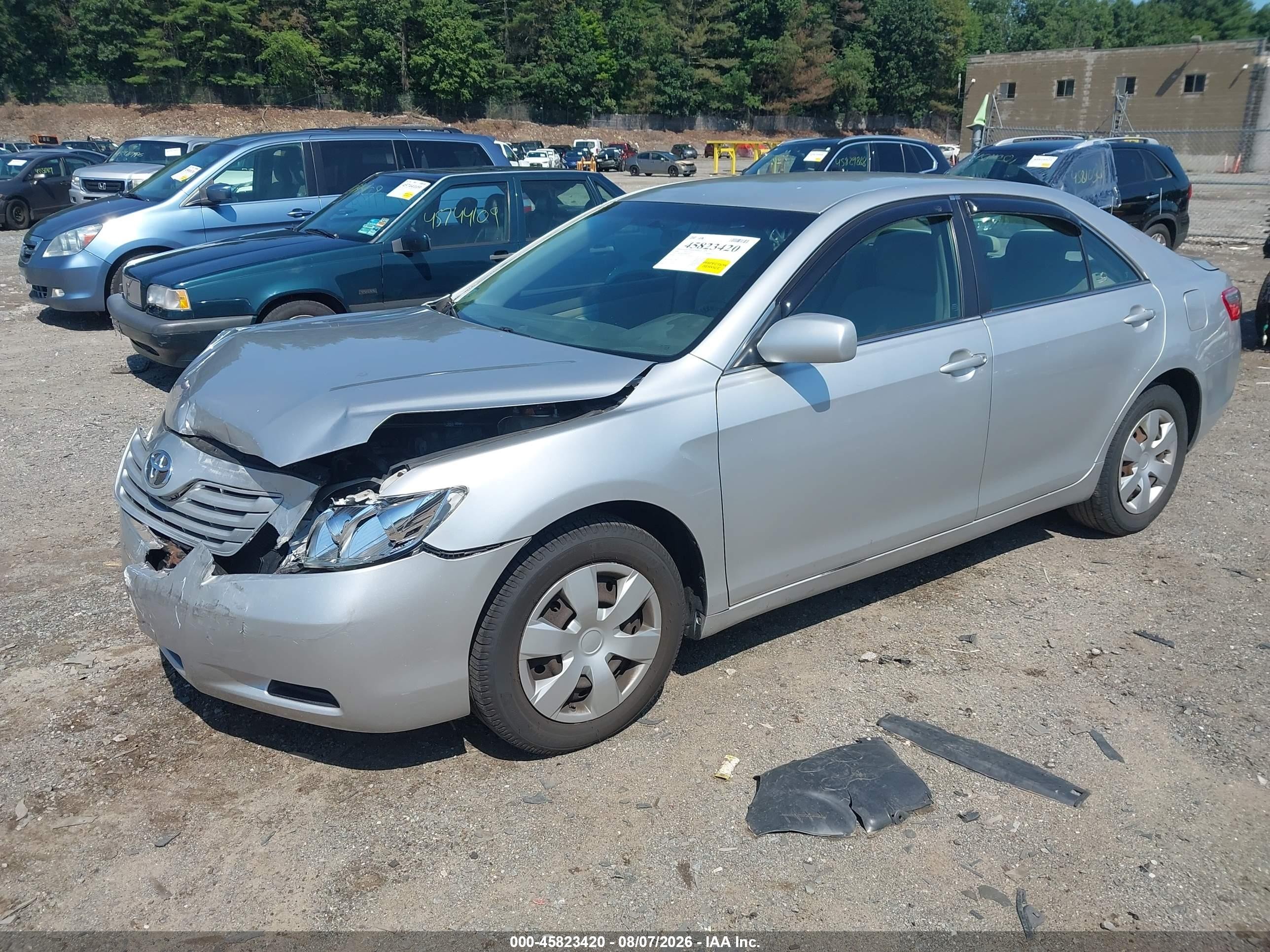 2009 Toyota Camry Le Silver vin: 4T4BE46KX9R087844