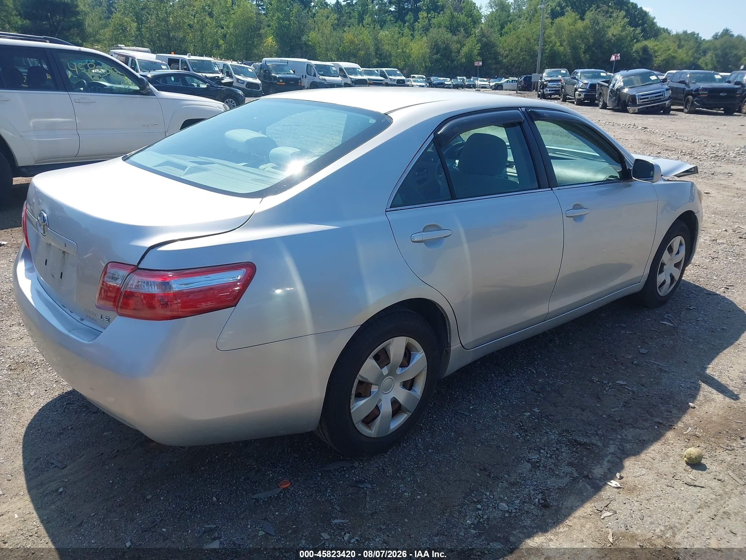 2009 Toyota Camry Le Silver vin: 4T4BE46KX9R087844