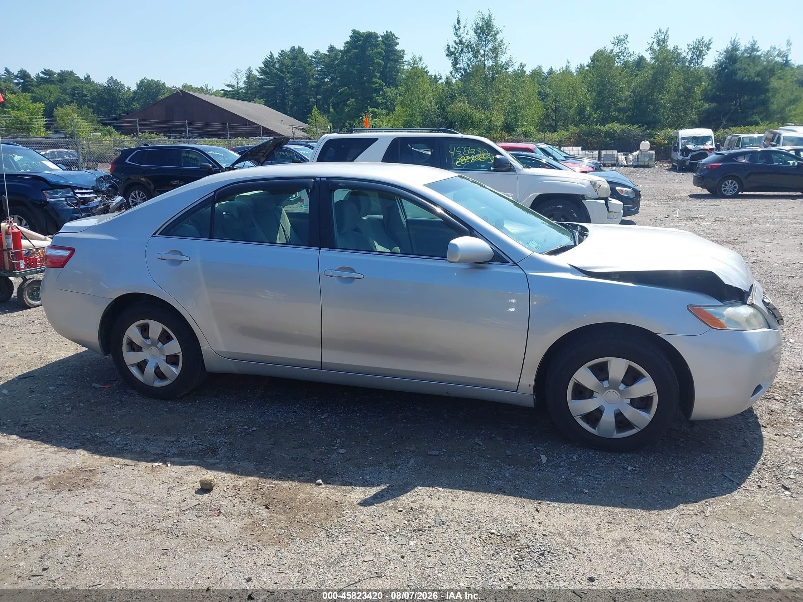 2009 Toyota Camry Le Silver vin: 4T4BE46KX9R087844