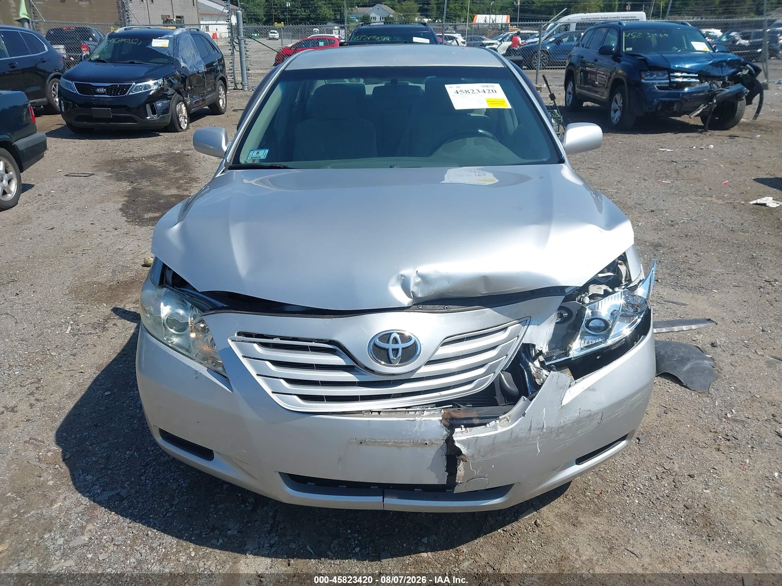 2009 Toyota Camry Le Silver vin: 4T4BE46KX9R087844