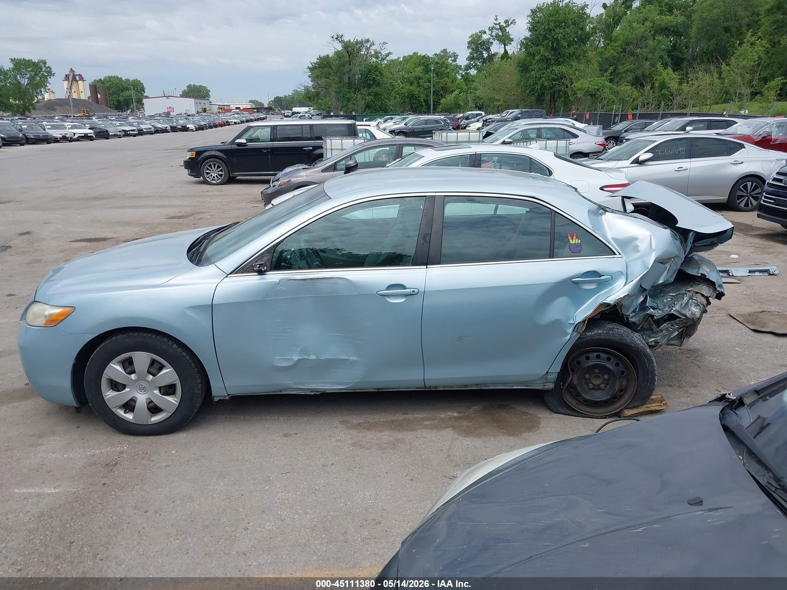 2009 Toyota Camry Le Blue vin: 4T4BE46KX9R092350