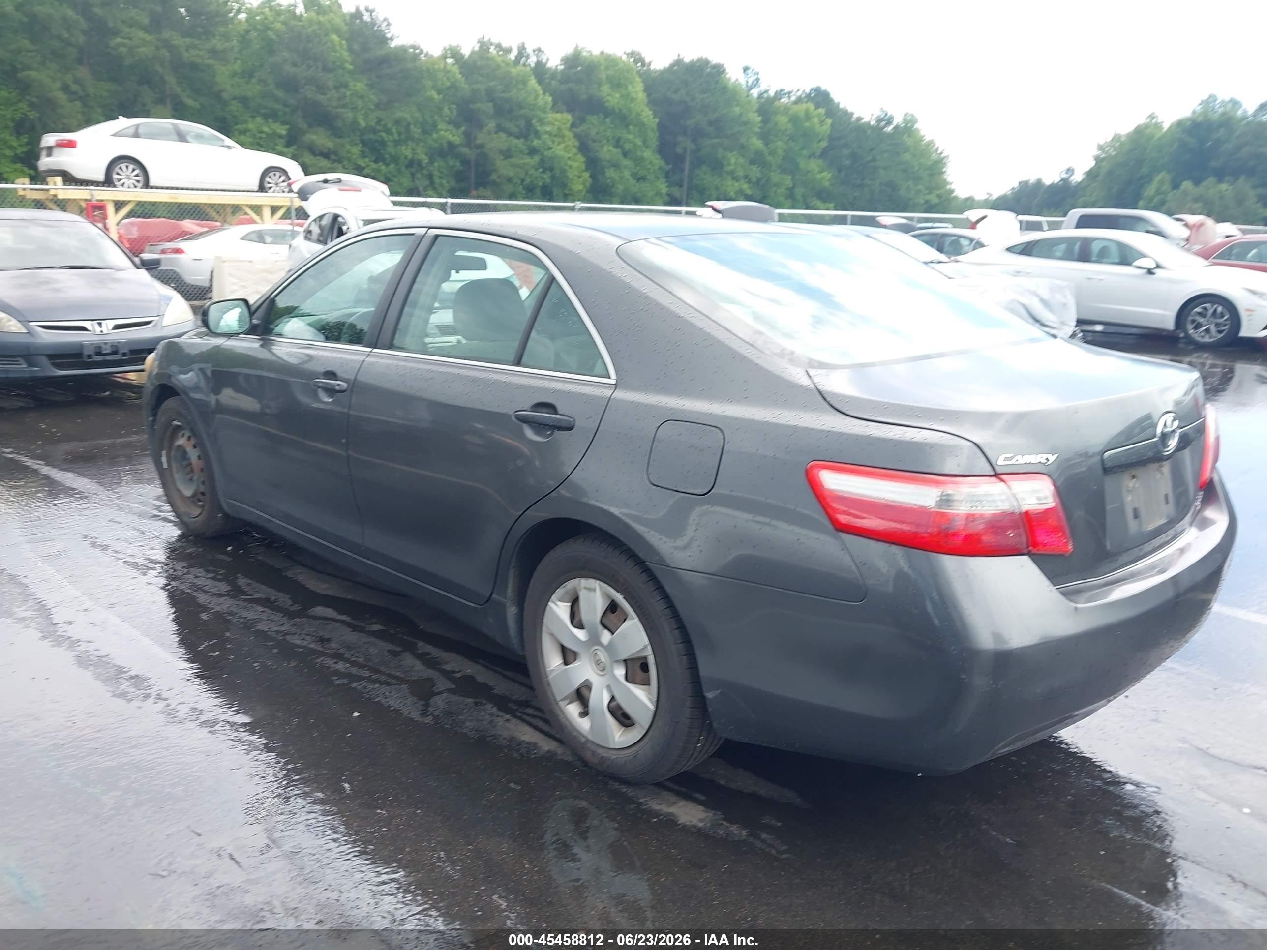 2009 Toyota Camry Le Gray vin: 4T4BE46KX9R093577