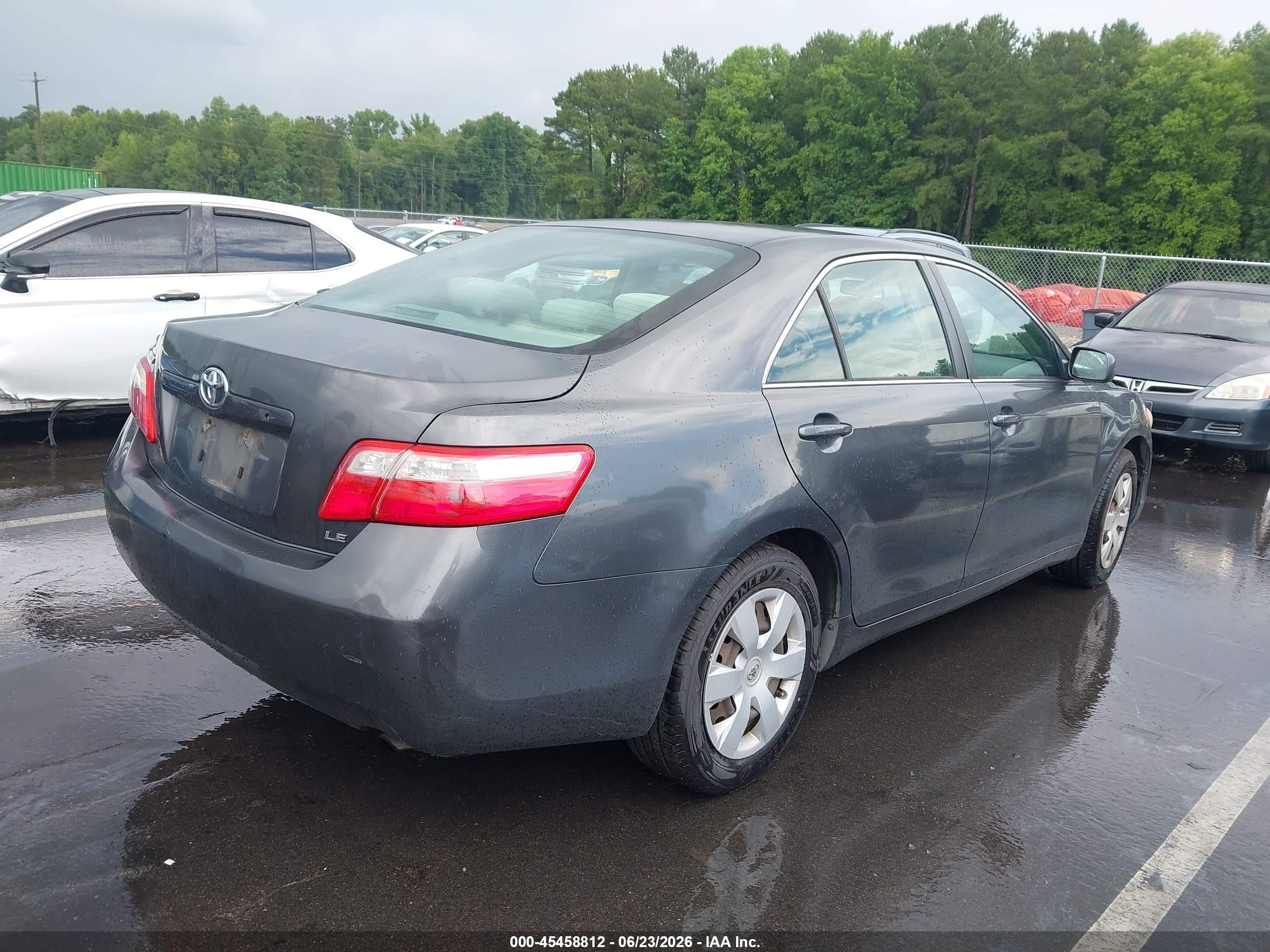 2009 Toyota Camry Le Gray vin: 4T4BE46KX9R093577
