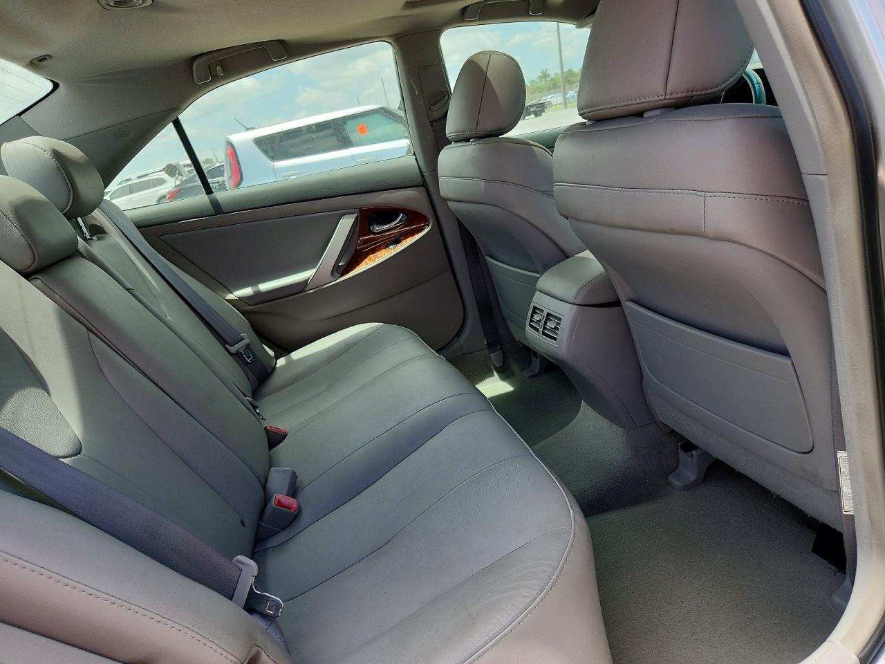 2009 Toyota Camry Xle Серебряный vin: 4T4BE46KX9R095507
