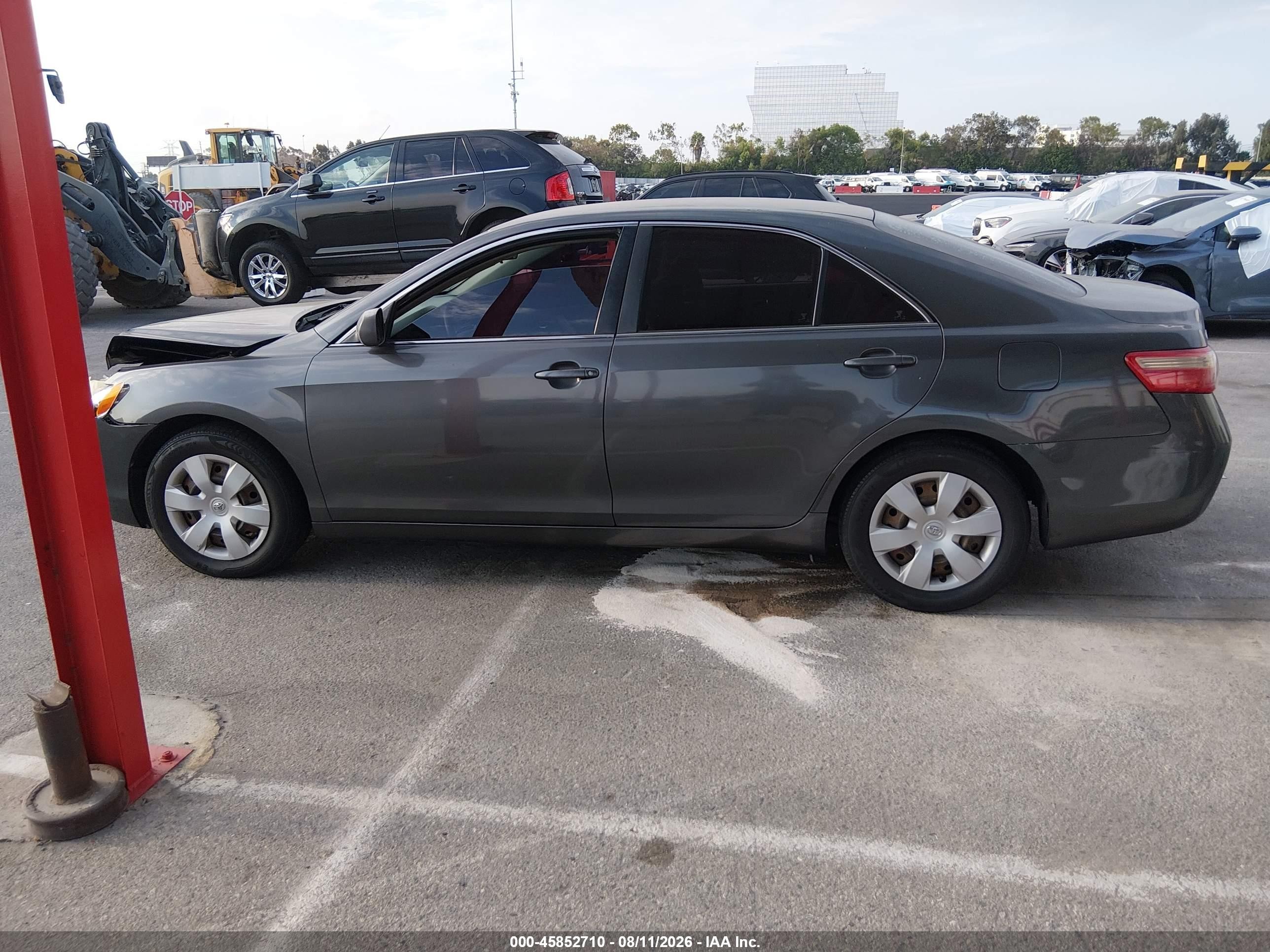 2009 Toyota Camry Le Gray vin: 4T4BE46KX9R103878