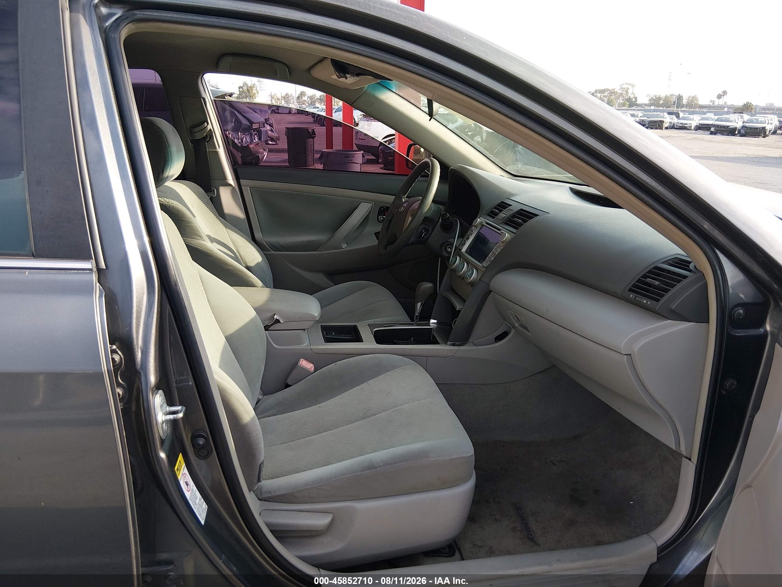 2009 Toyota Camry Le Gray vin: 4T4BE46KX9R103878