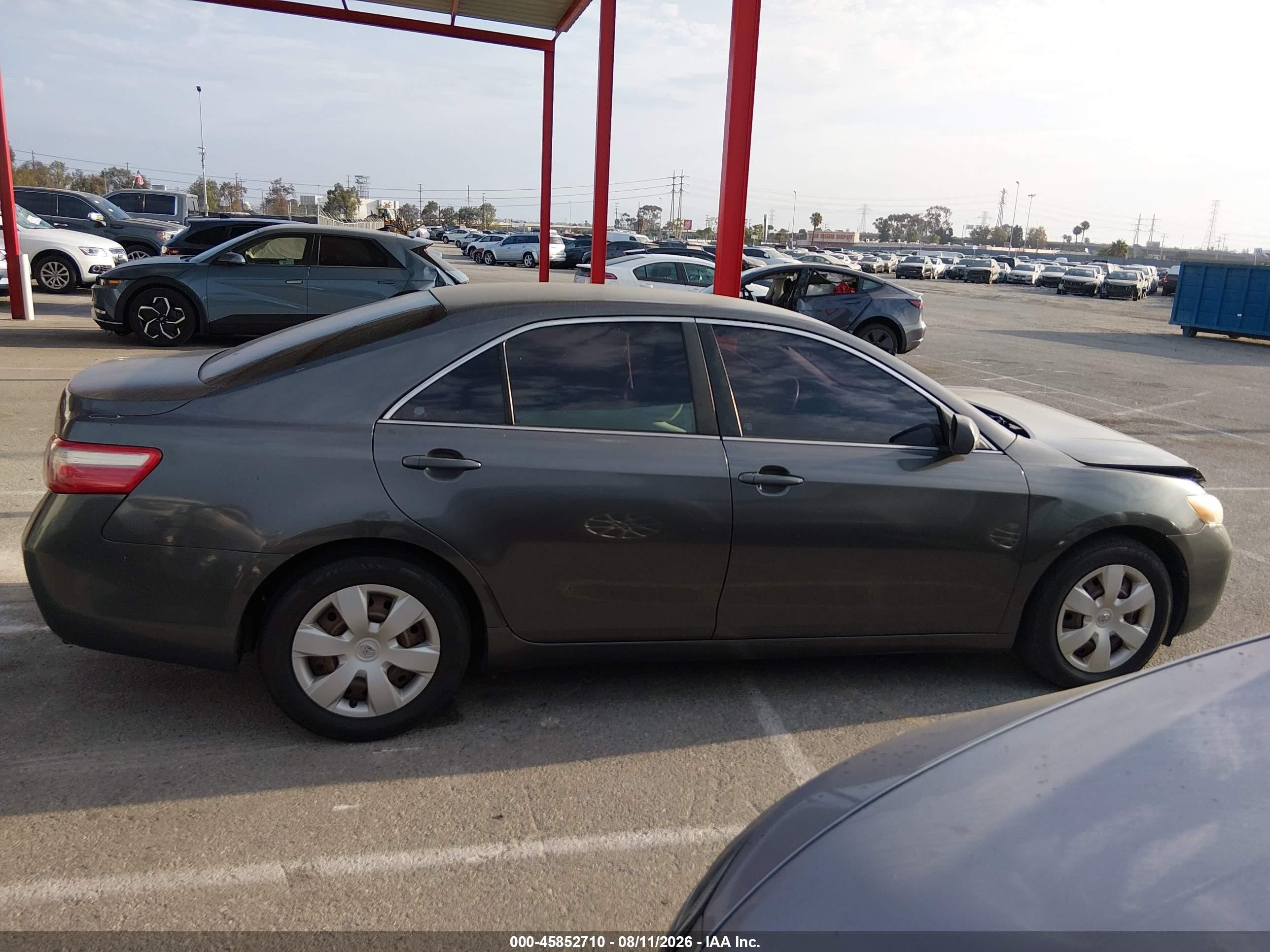2009 Toyota Camry Le Gray vin: 4T4BE46KX9R103878