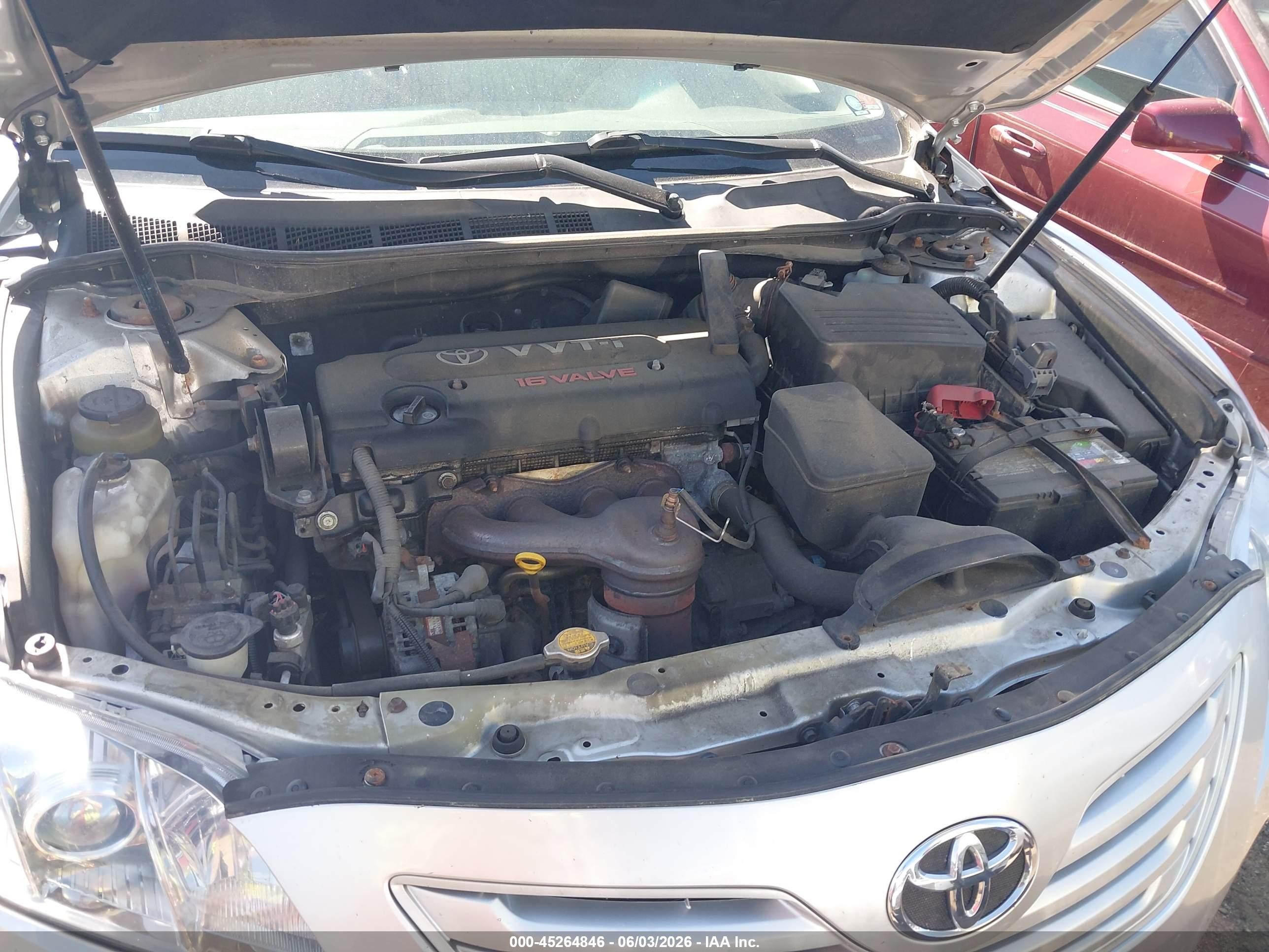 2009 Toyota Camry   Silver vin: 4T4BE46KX9R104643