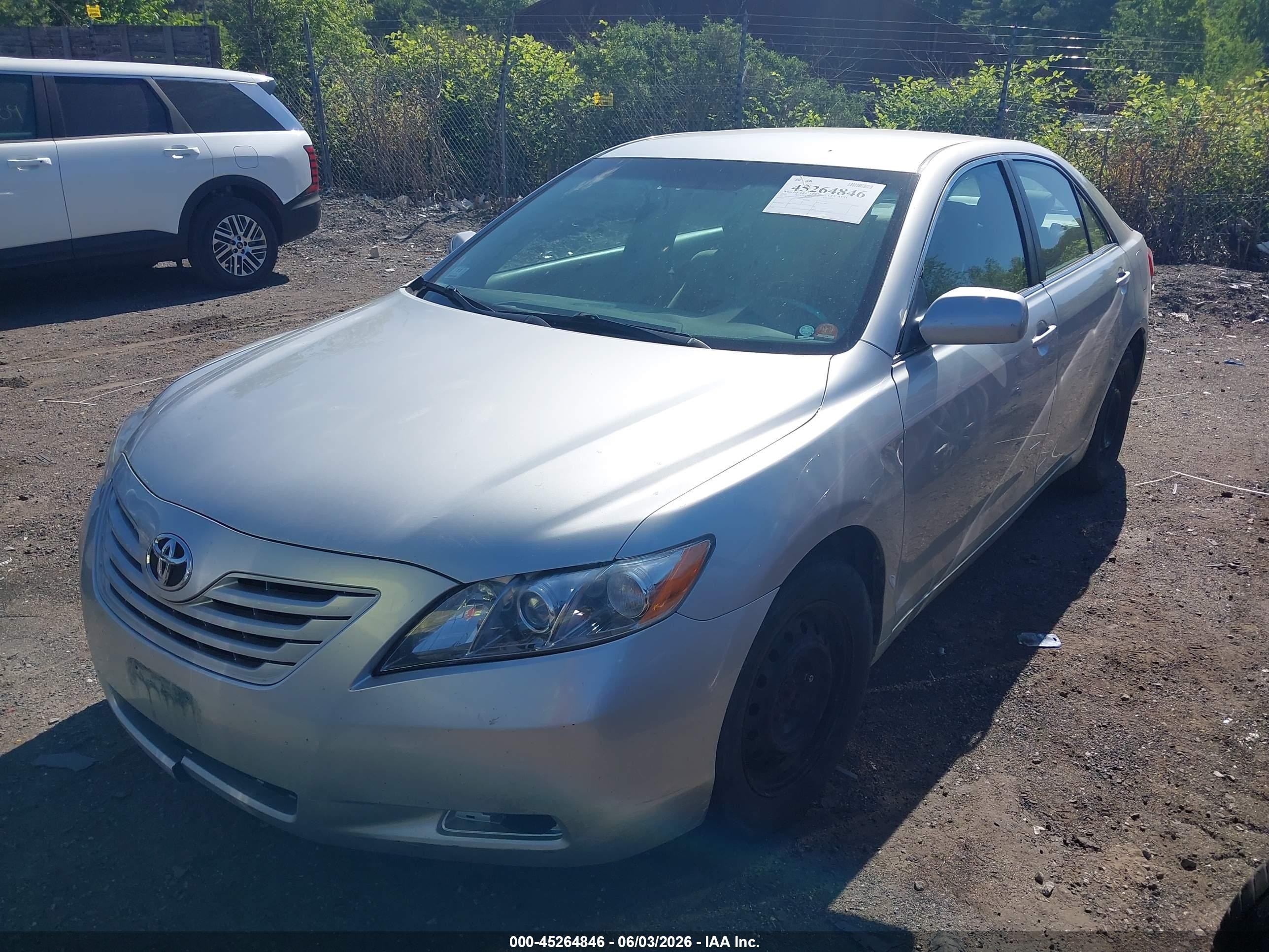 2009 Toyota Camry   Silver vin: 4T4BE46KX9R104643
