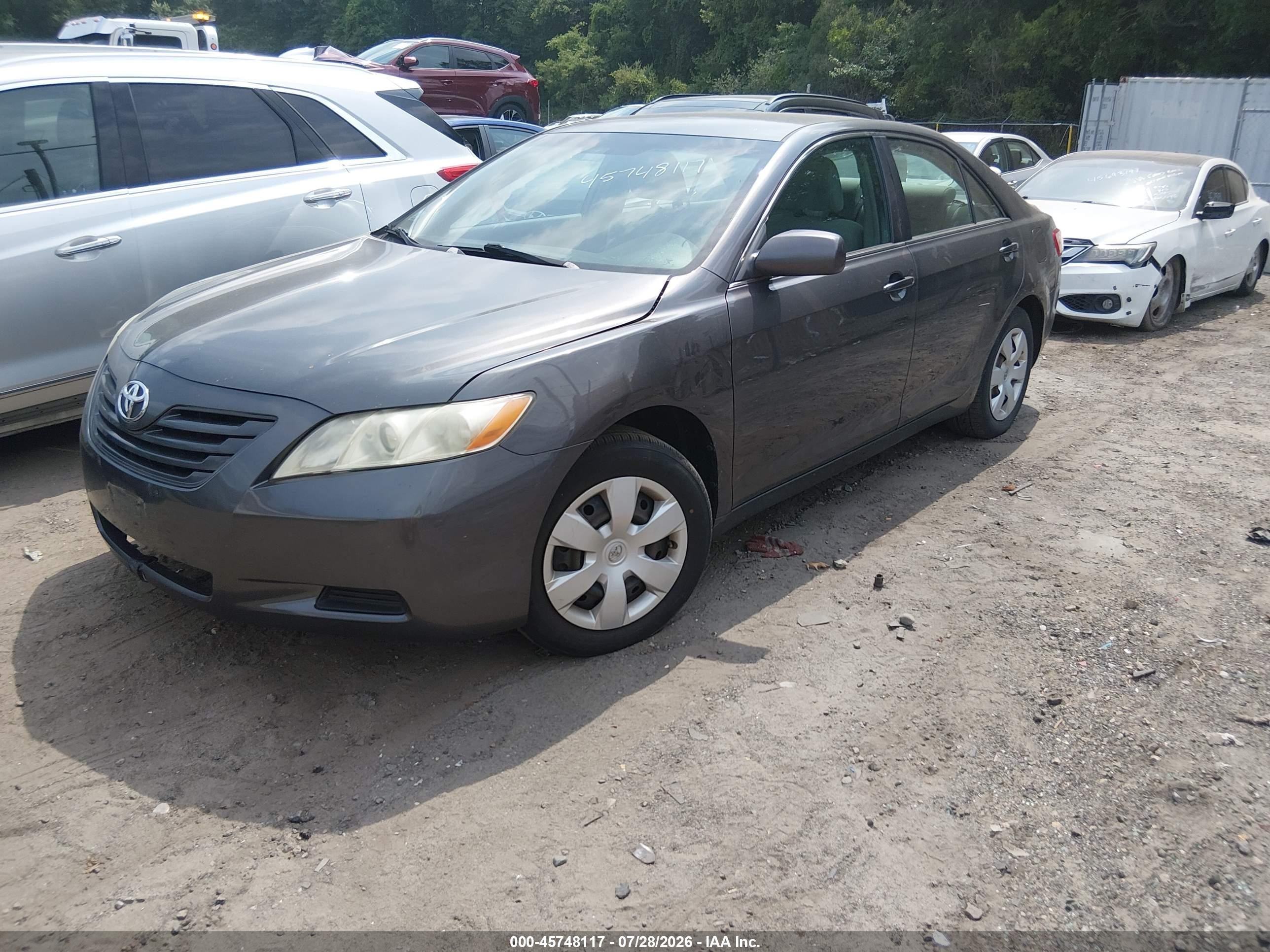2009 Toyota Camry Le Gray vin: 4T4BE46KX9R112029