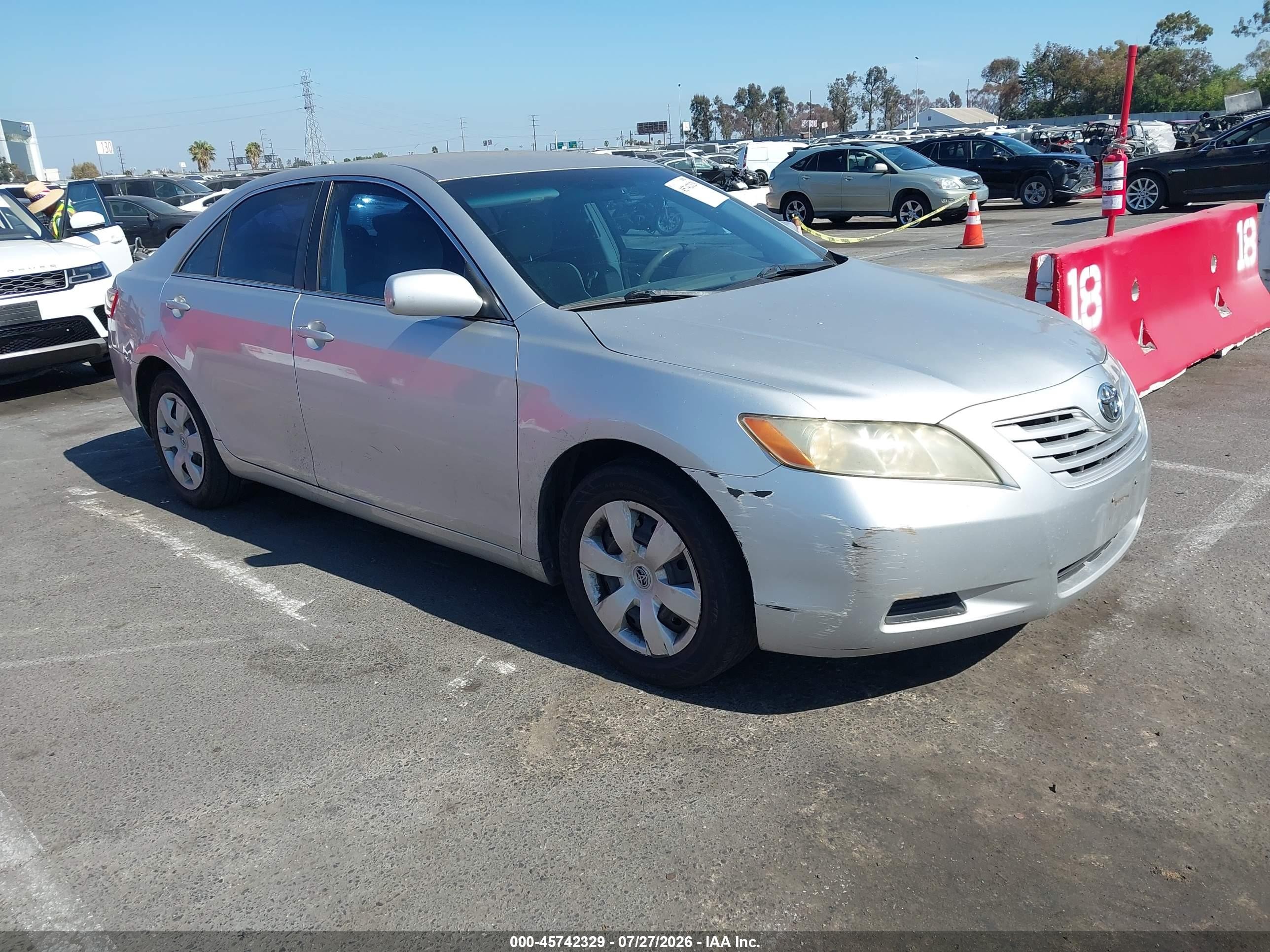 2009 Toyota Camry Le Серебряный vin: 4T4BE46KX9R126030