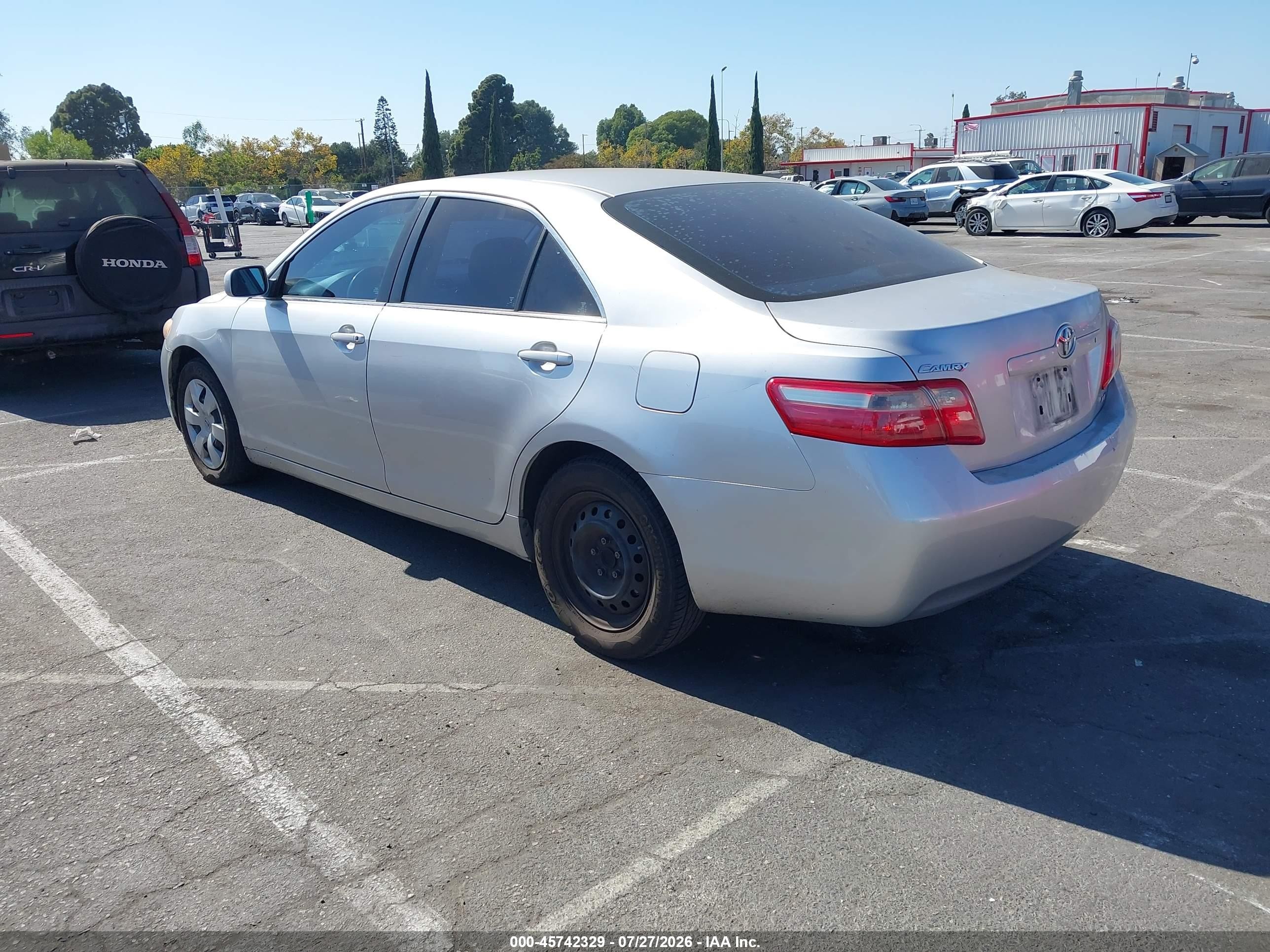 2009 Toyota Camry Le Серебряный vin: 4T4BE46KX9R126030