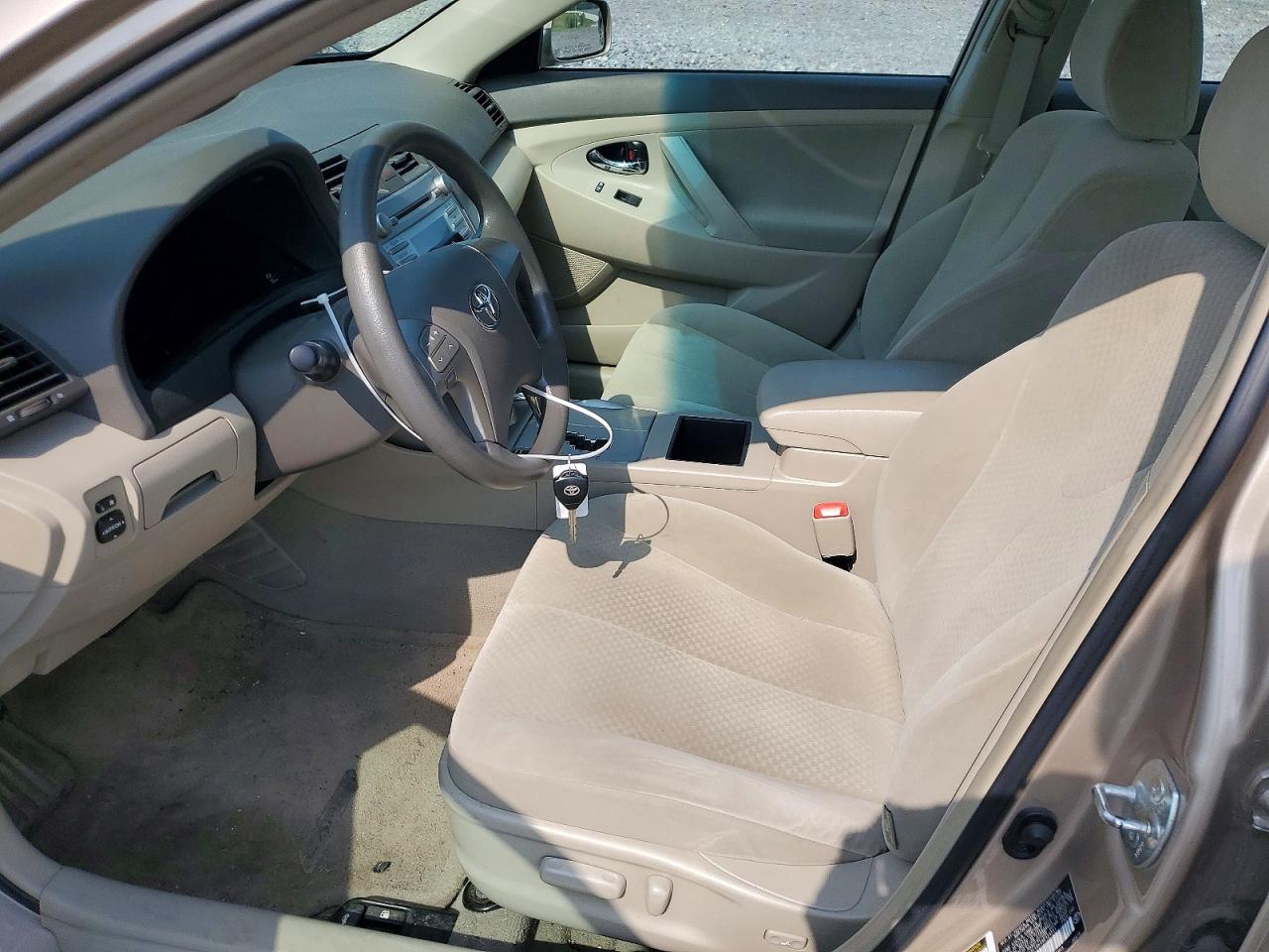 2009 Toyota Camry Le Желто-коричневый vin: 4T4BE46KX9R131731