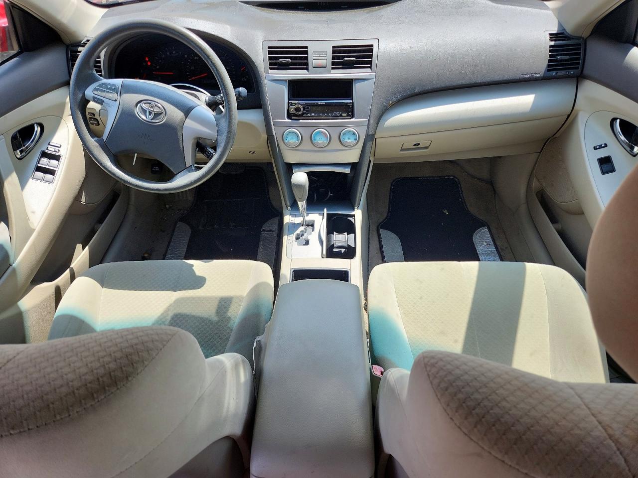 2009 Toyota Camry Le Red vin: 4T4BE46KX9R131809