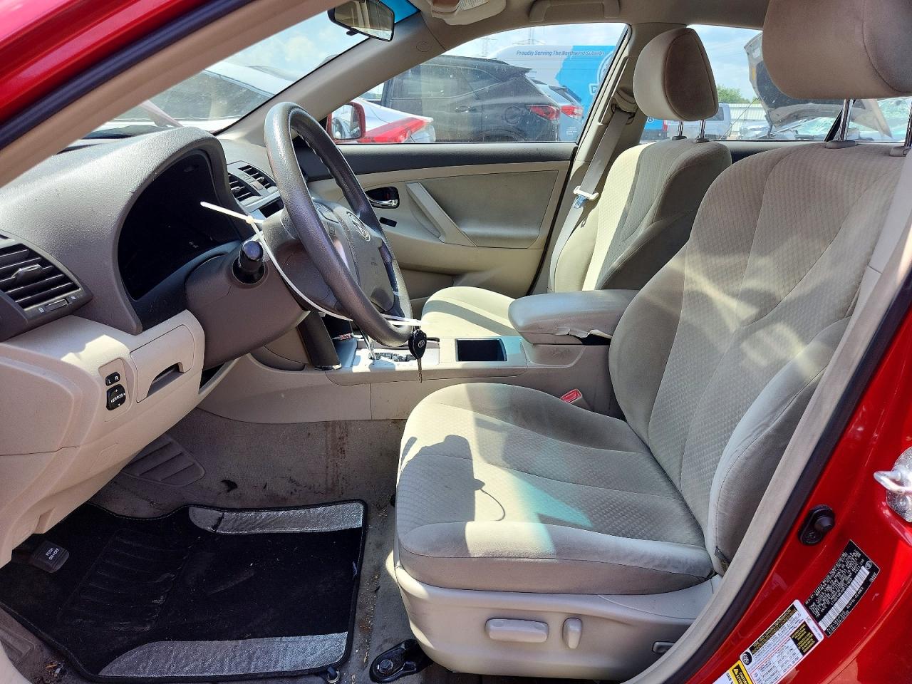 2009 Toyota Camry Le Red vin: 4T4BE46KX9R131809