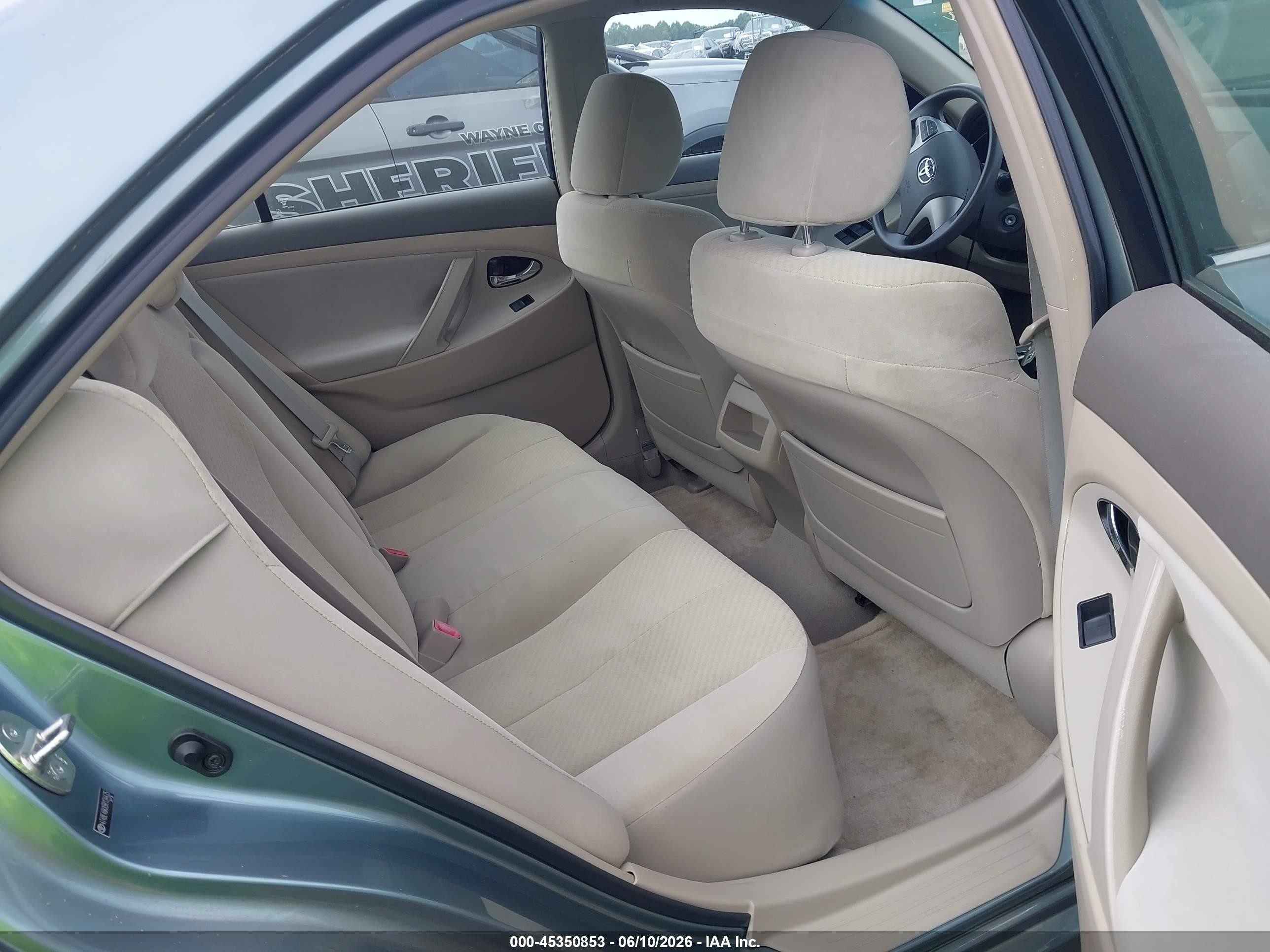 2009 Toyota Camry Le Green vin: 4T4BE46KX9R134435