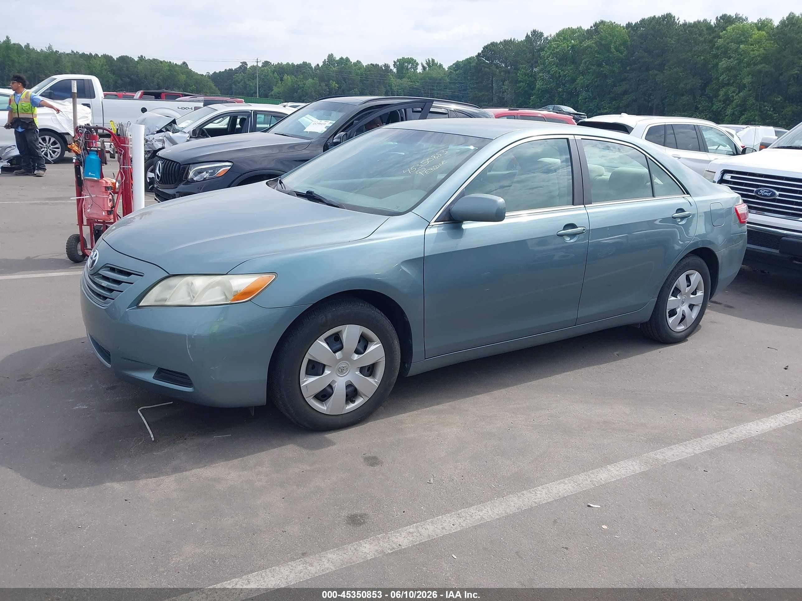 2009 Toyota Camry Le Green vin: 4T4BE46KX9R134435