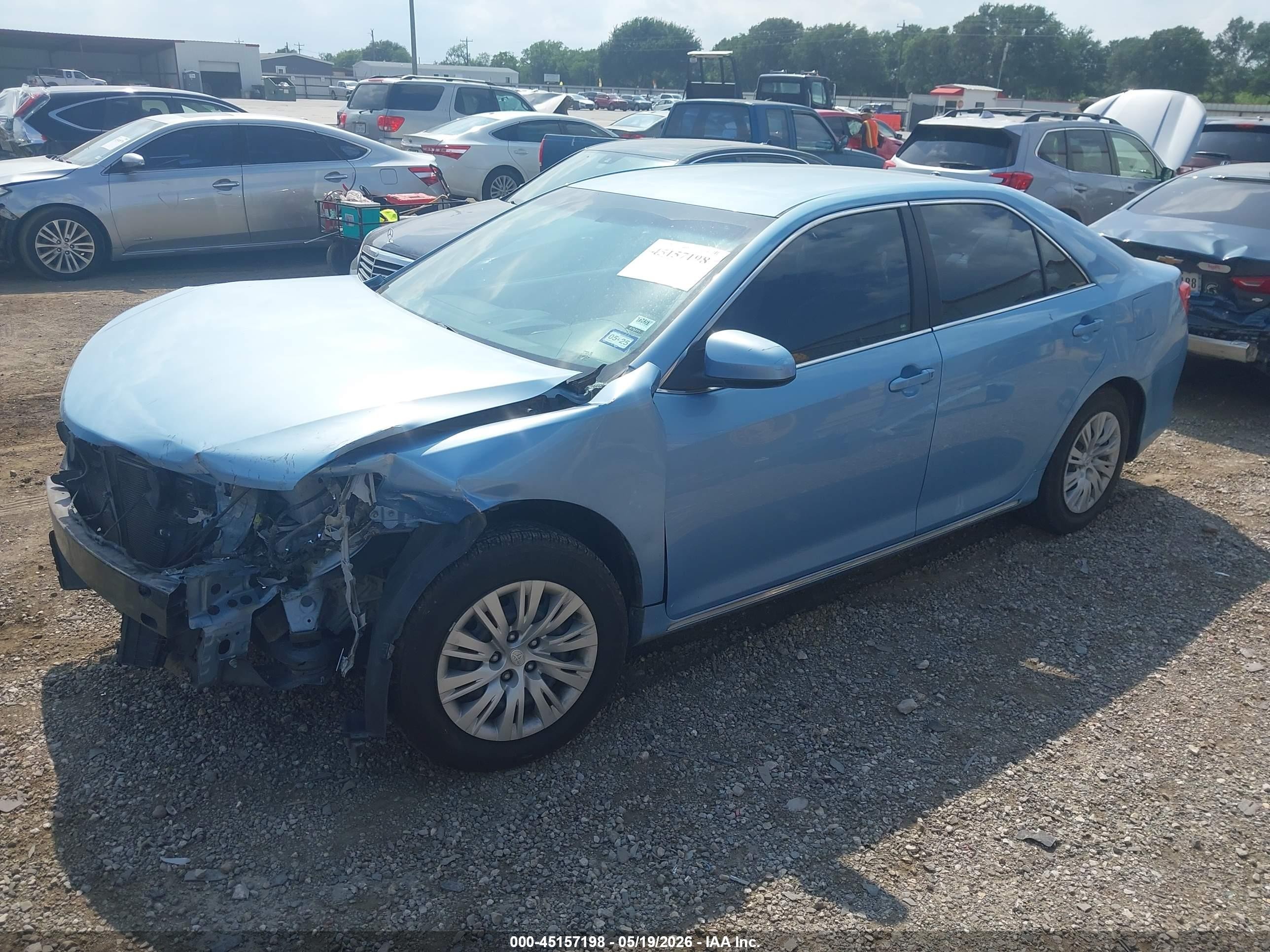 2012 Toyota Camry Le Blue vin: 4T4BF1FK0CR168368