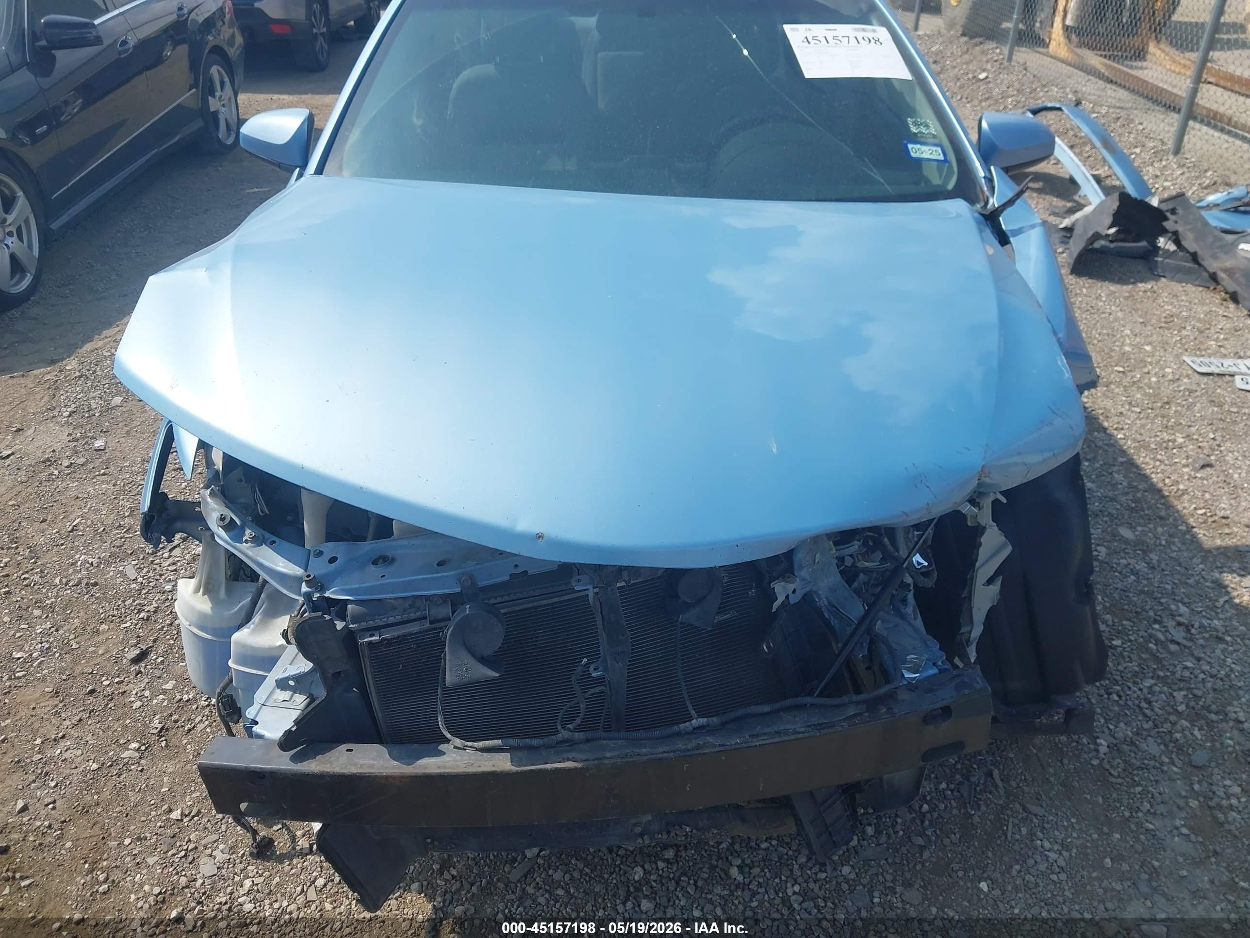 2012 Toyota Camry Le Blue vin: 4T4BF1FK0CR168368