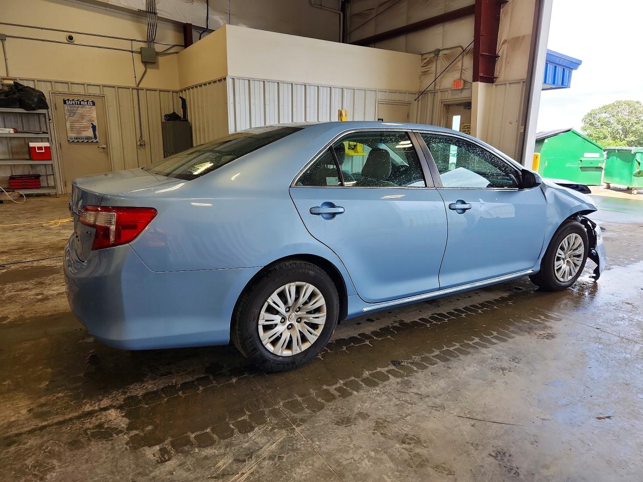 2012 Toyota Camry Le Blue vin: 4T4BF1FK0CR188202