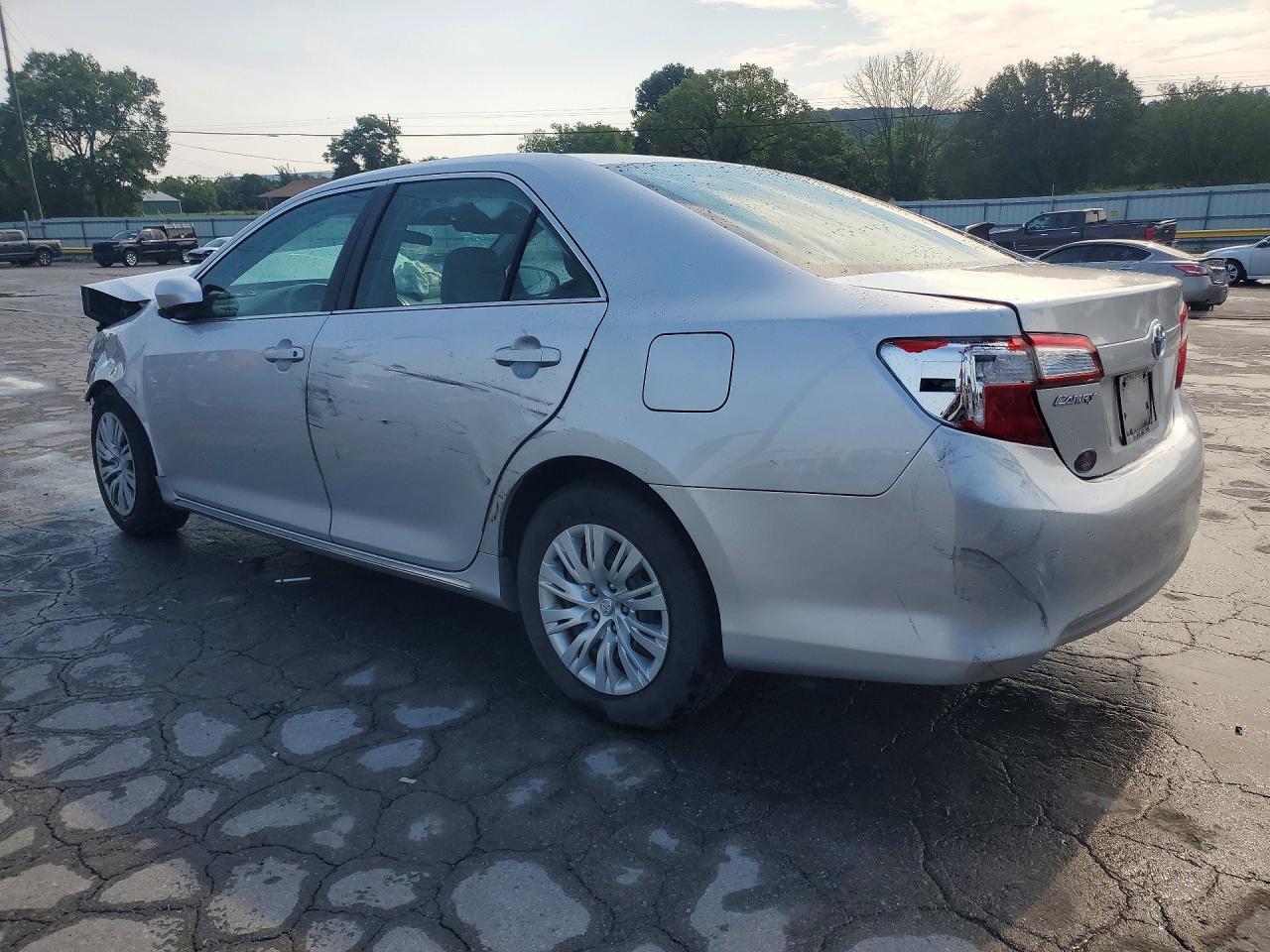 2012 Toyota Camry Le Silver vin: 4T4BF1FK0CR193352