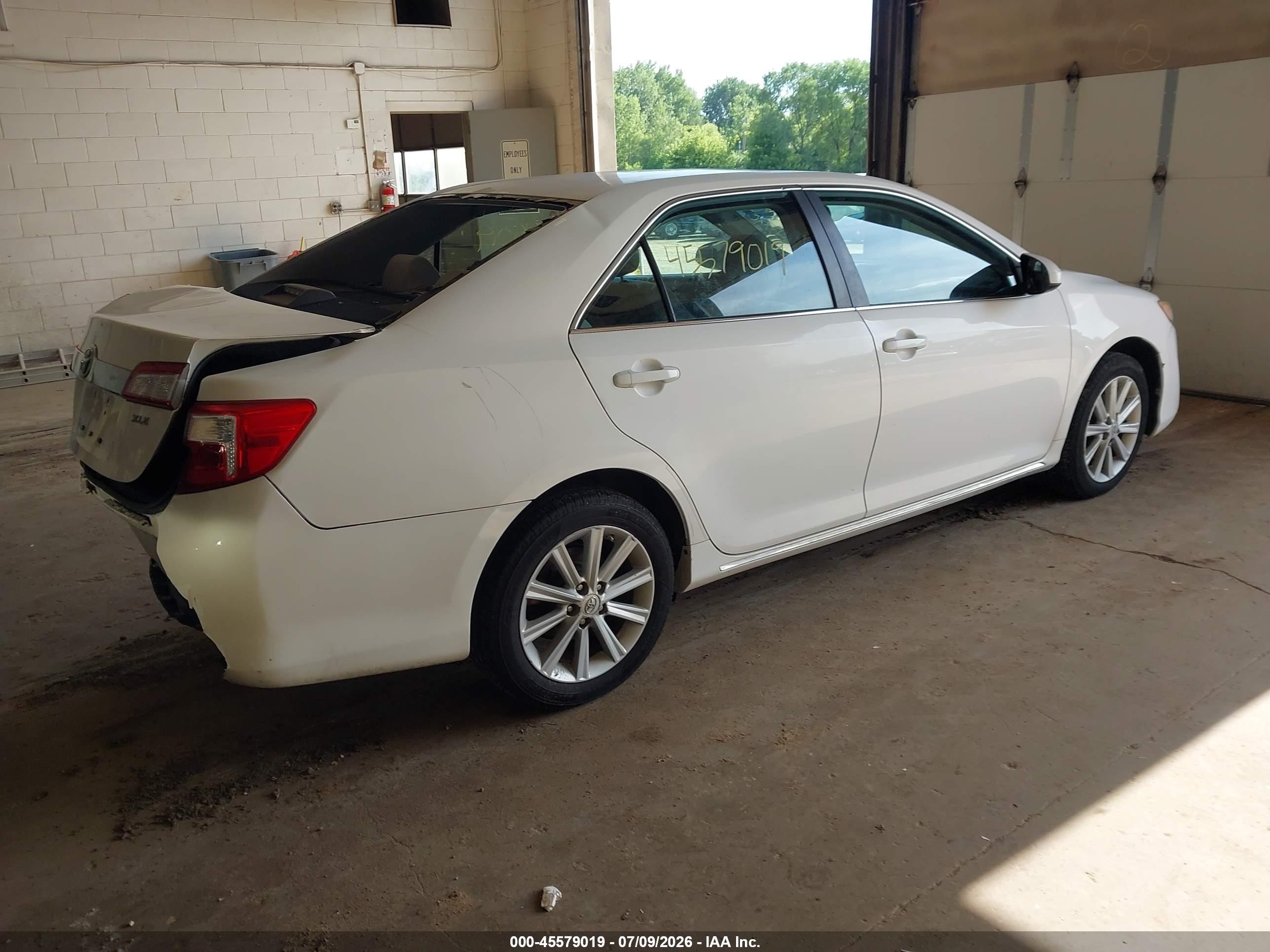 2012 Toyota Camry Xle White vin: 4T4BF1FK0CR201790