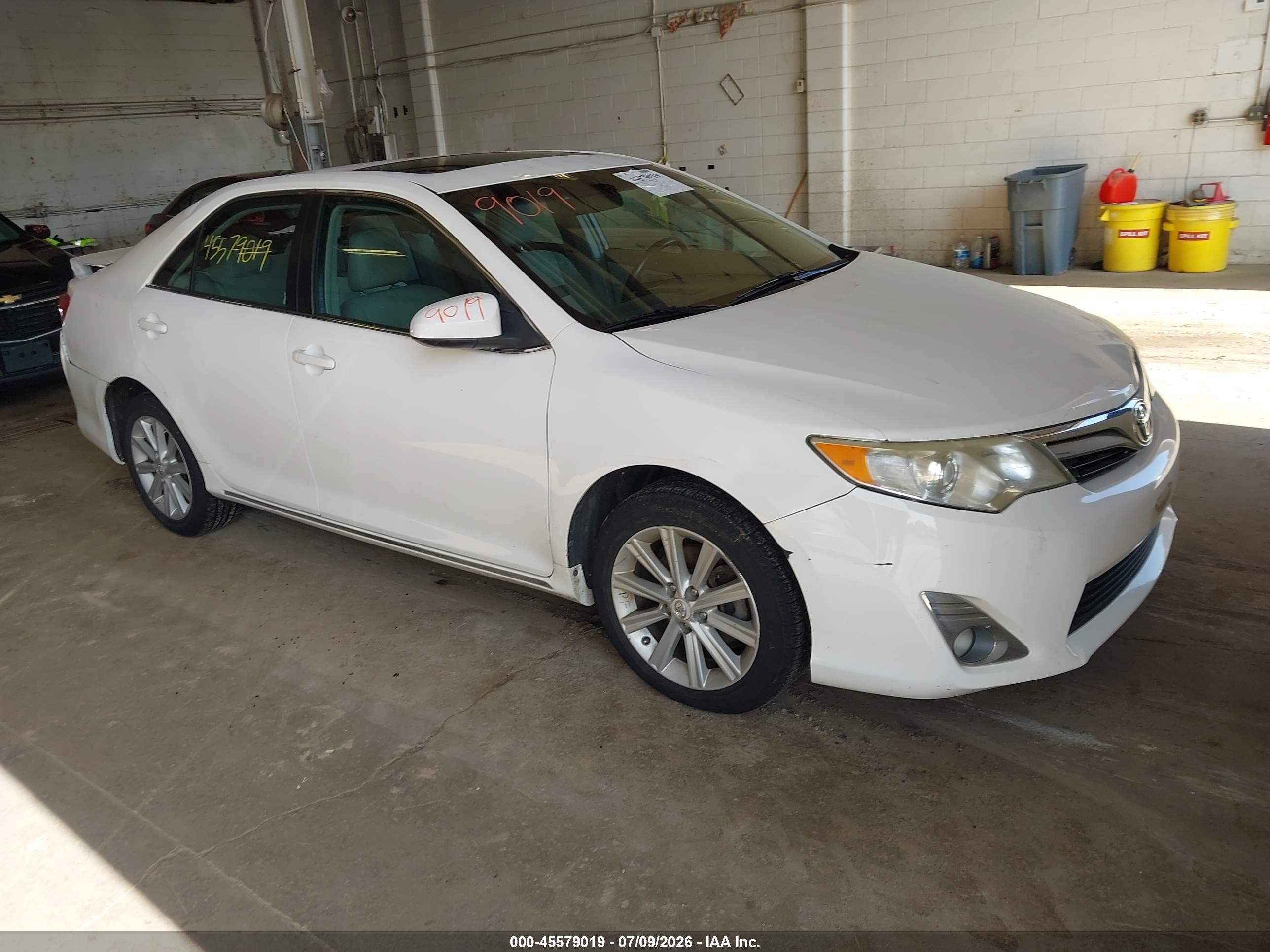 2012 Toyota Camry Xle White vin: 4T4BF1FK0CR201790