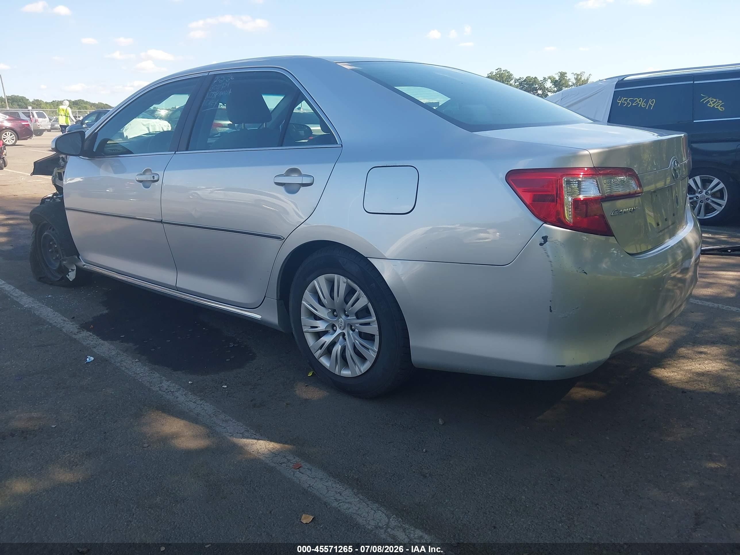 2012 Toyota Camry Le Silver vin: 4T4BF1FK0CR237558