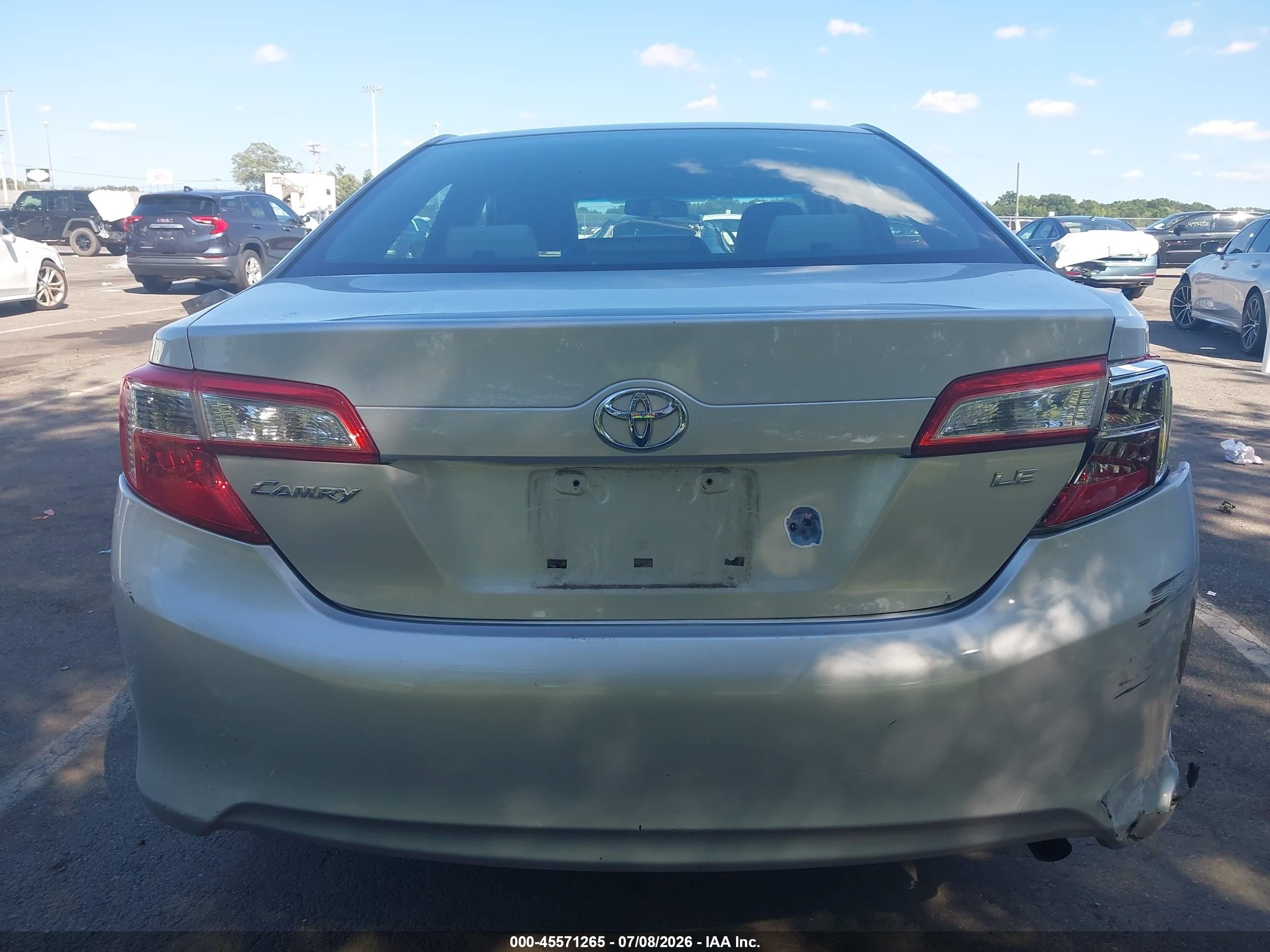 2012 Toyota Camry Le Silver vin: 4T4BF1FK0CR237558