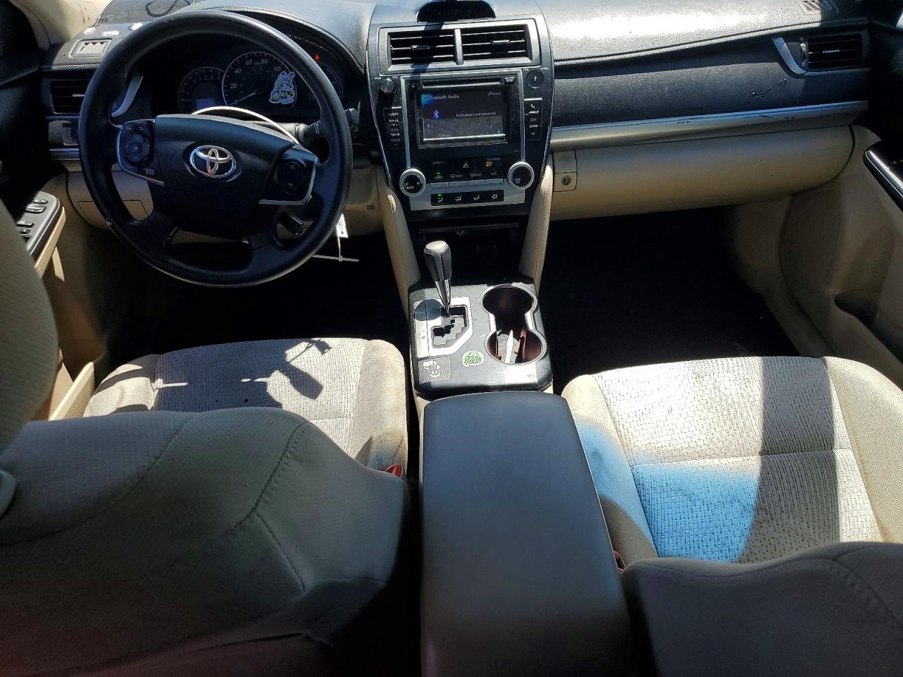 2012 Toyota Camry Le Gold vin: 4T4BF1FK0CR251668